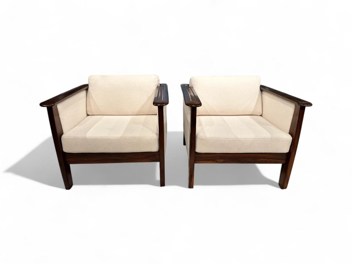 20th Century Mid-Century Modern Pair of Armchairs in Hardwood & Bouclé, Fatima, c. 1960 For Sale