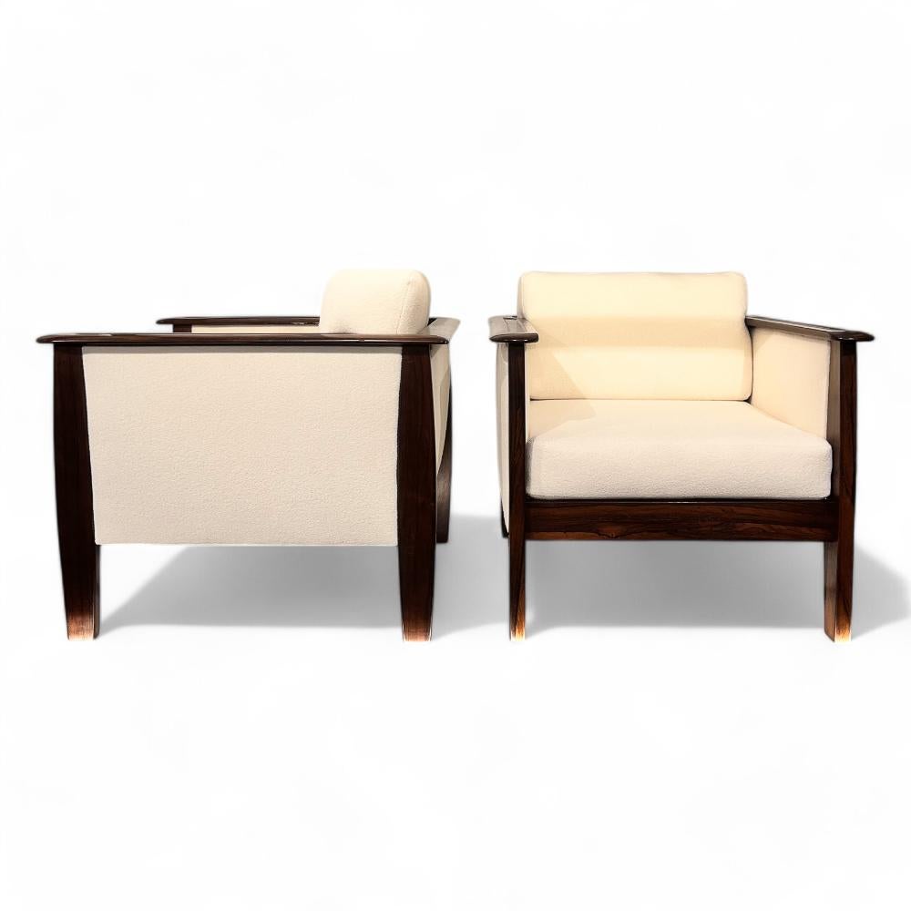 Mid-Century Modern Pair of Armchairs in Hardwood & Bouclé, Fatima, c. 1960 For Sale 1