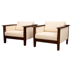 Mid-Century Modern Pair of Armchairs in Hardwood & Bouclé, Fatima, Brazil, 1960s