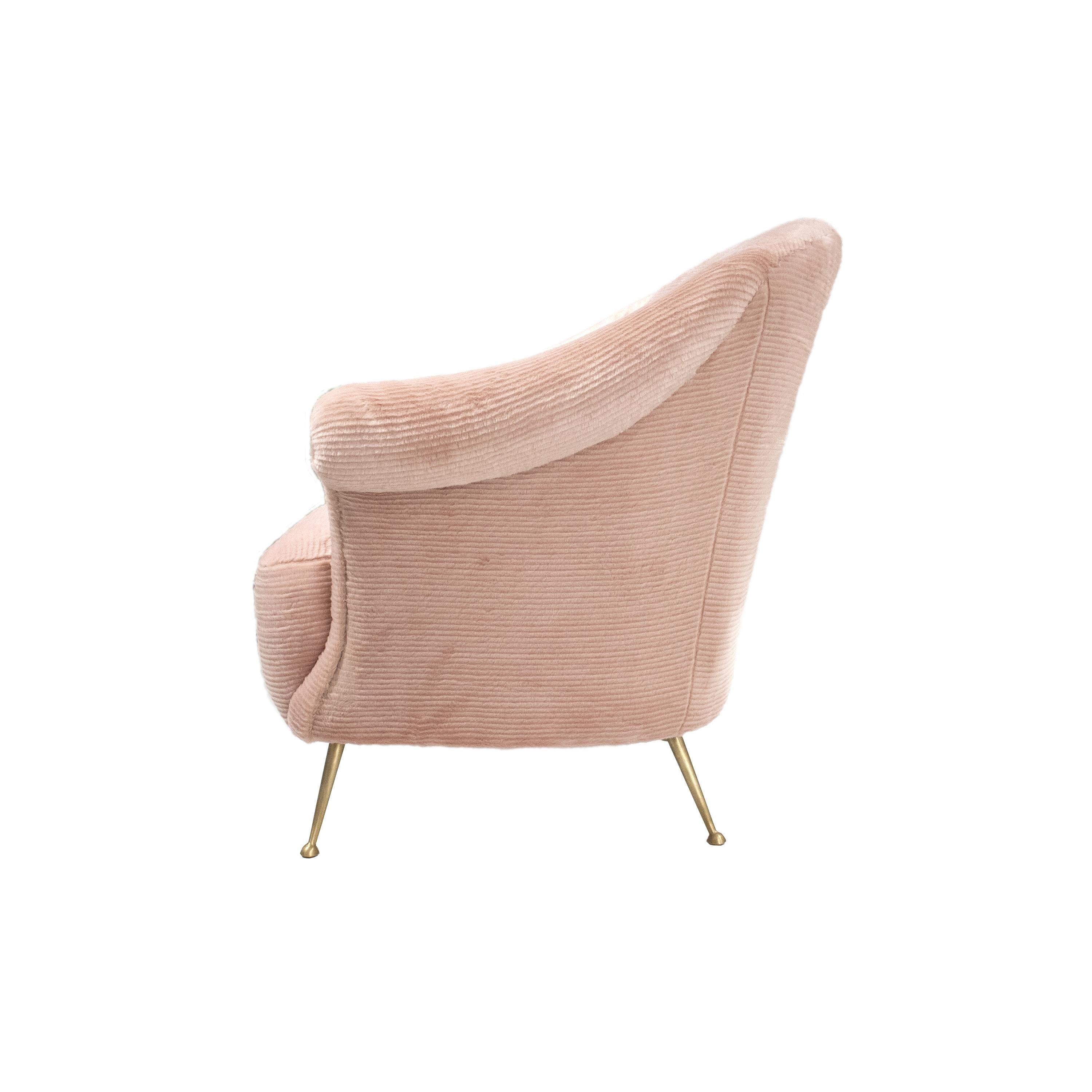 Mid-Century Modern Pair of Armchairs in Pink Trimed Faux Fur, Italy, 1950 In Good Condition For Sale In Madrid, ES