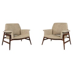 Mid-Century Modern Pair of Armchairs in the style of Gianfranco Frattini, Italy