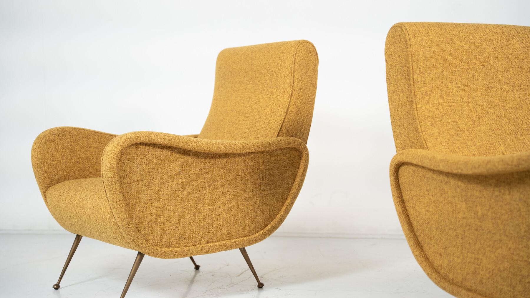 Italiano Coppia di poltrone moderne di metà secolo nello stile di Zanuso in vendita