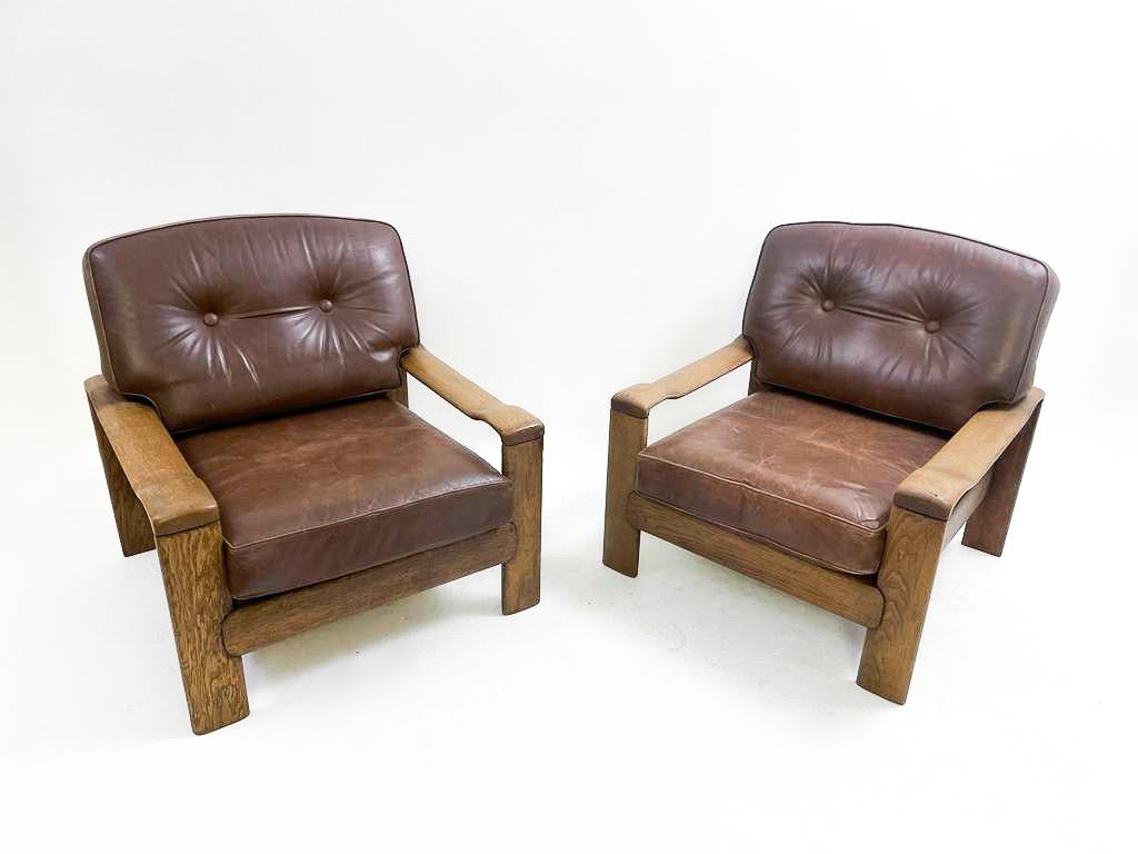 Mid-Century Modern Pair of Armchairs, Leather and Oak, 1960s.
