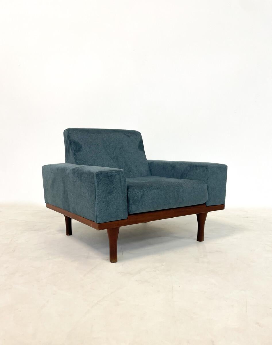 Paire de fauteuils modernes du milieu du siècle modèle 