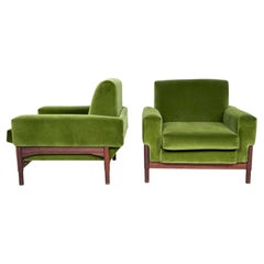 Mid-Century Modern Sesselpaar, Holz und grüner Samt, 1960er Jahre