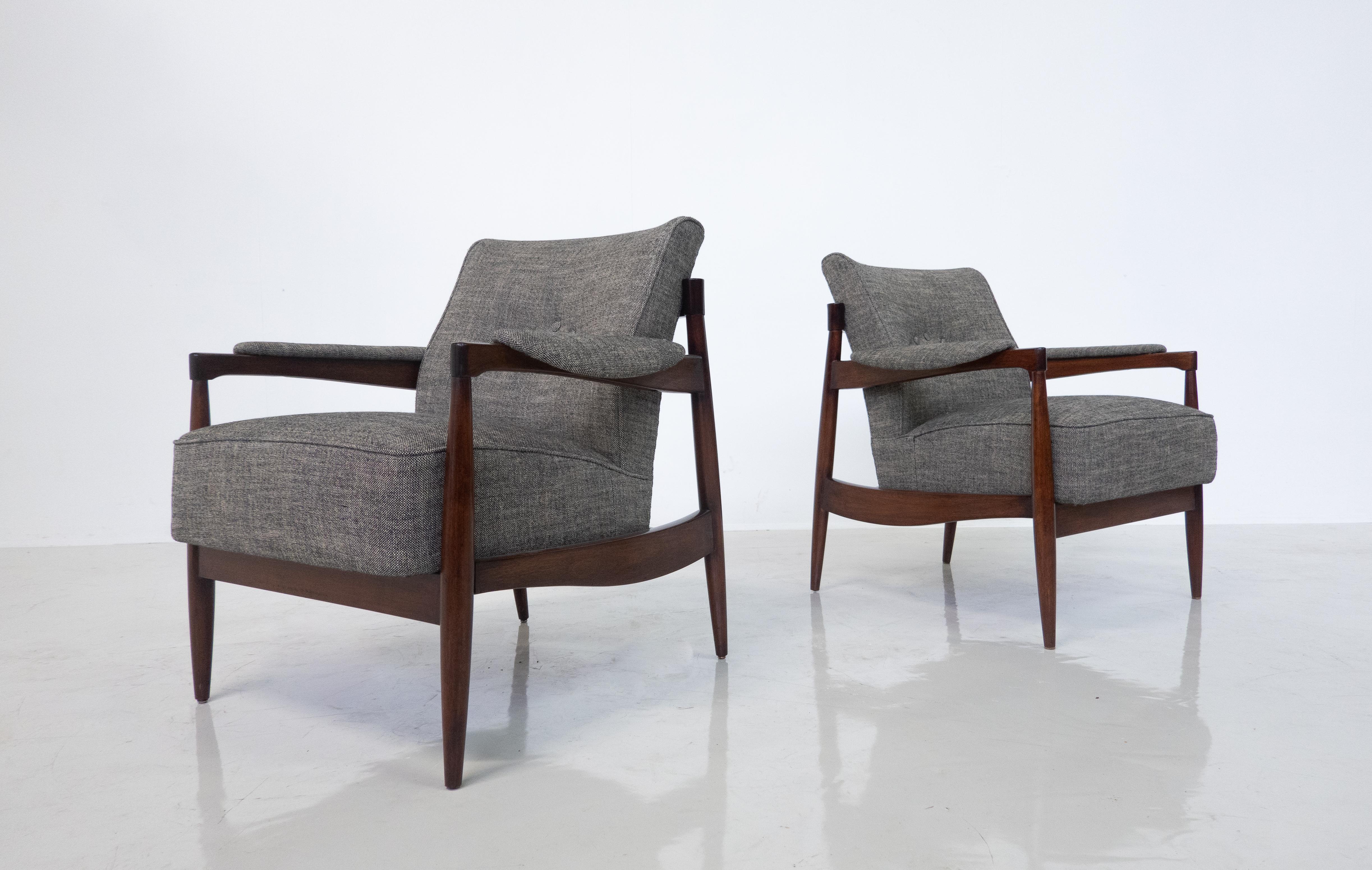 Mid-Century Modern Pair of Armchairs, Wood and Grey Fabric, Italy, 1960s - New Upholstery