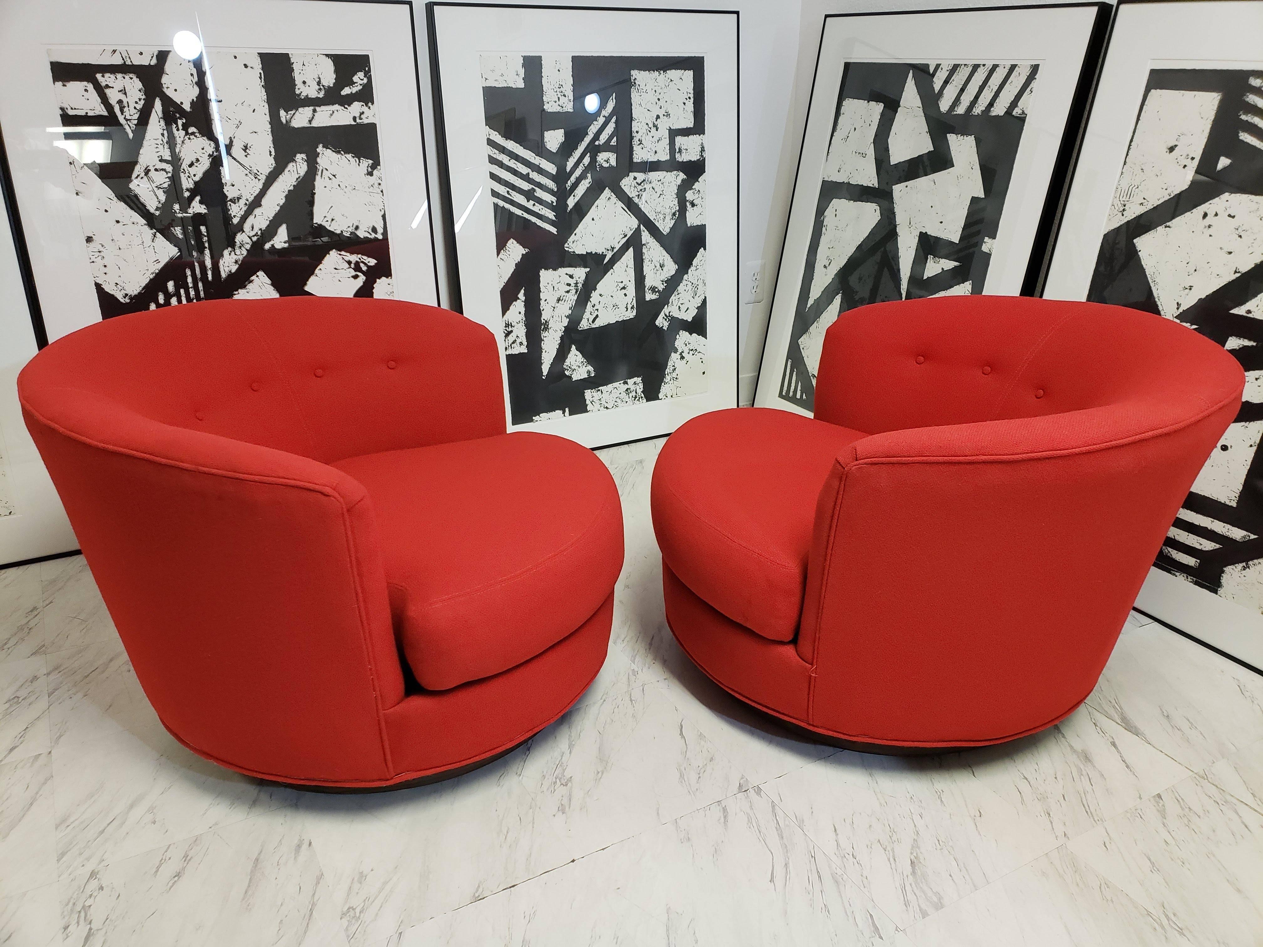 American Mid-Century Modern Pair of Baughman for Selig Swivel Club Lounge Chairs