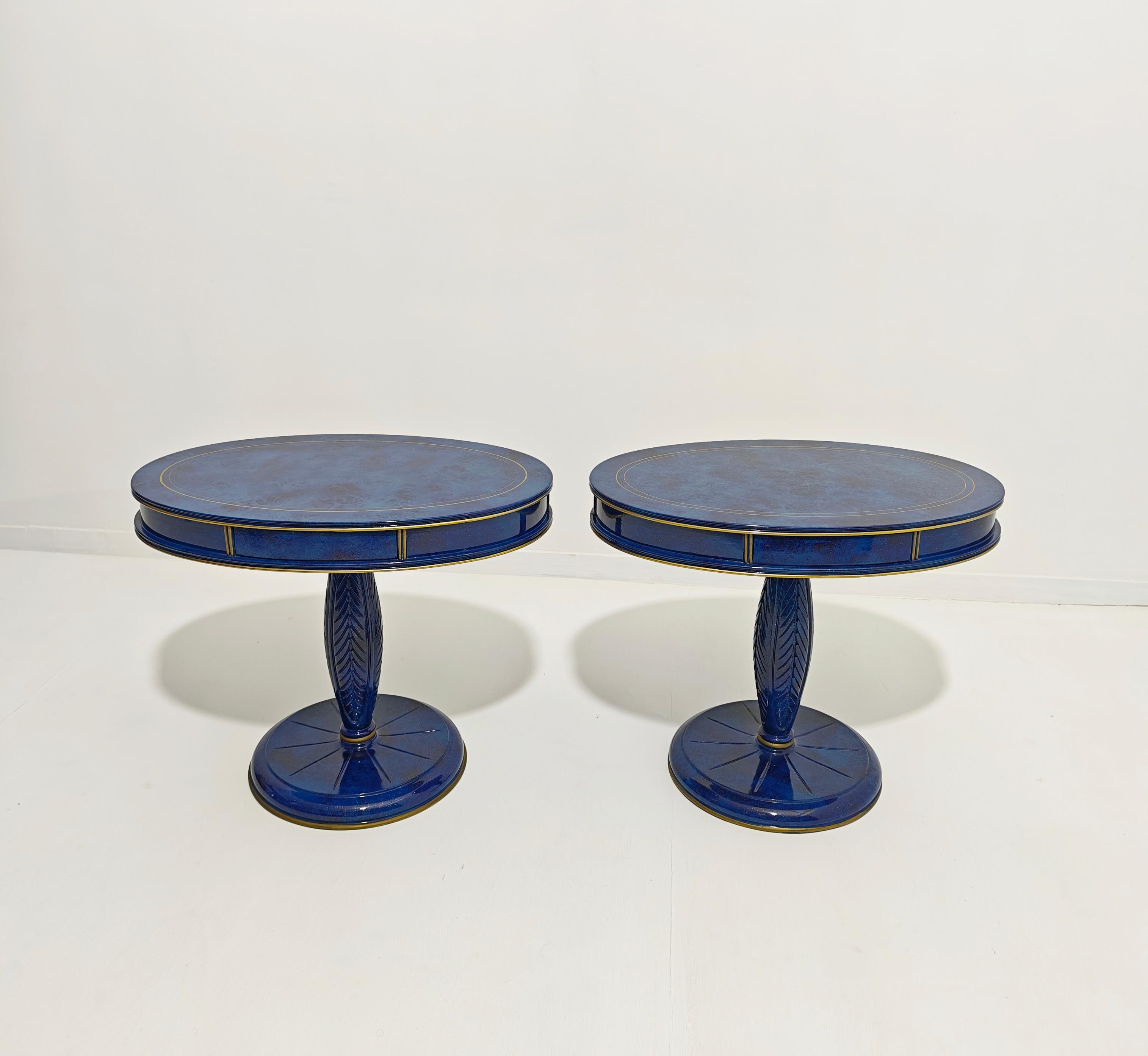 Pair of wooden bedside tables attributed to Annibale Colombo Italy 1980s en vente 9