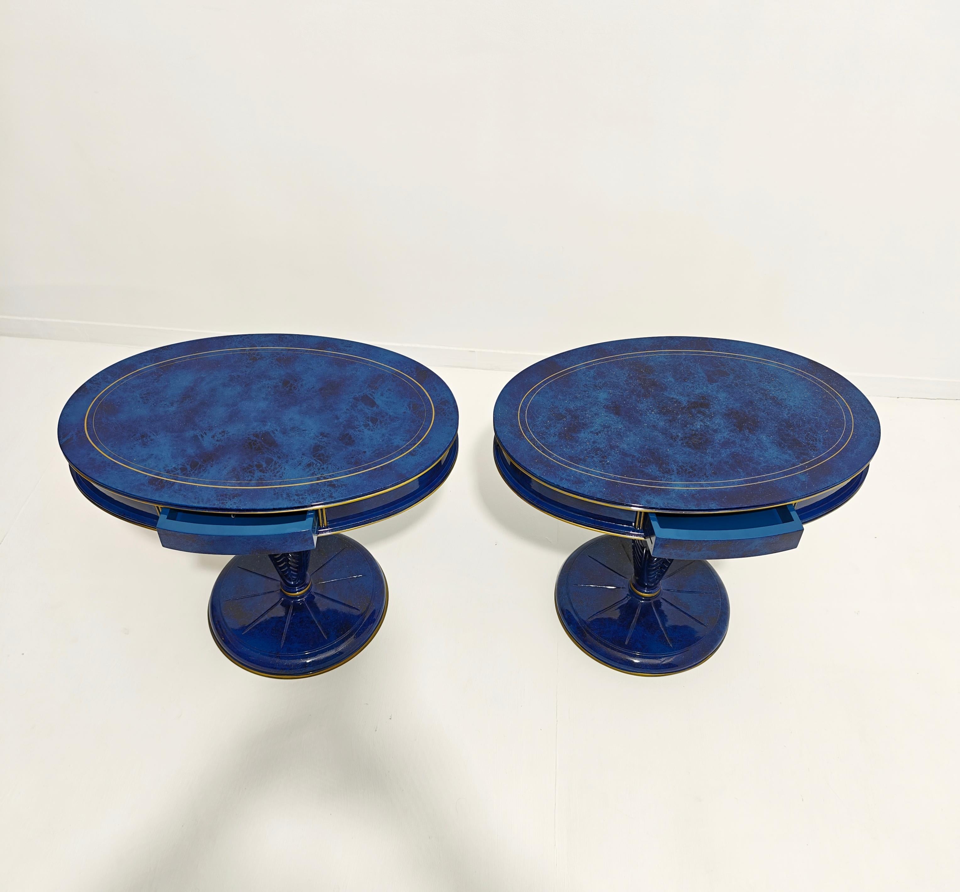 italien Pair of wooden bedside tables attributed to Annibale Colombo Italy 1980s en vente