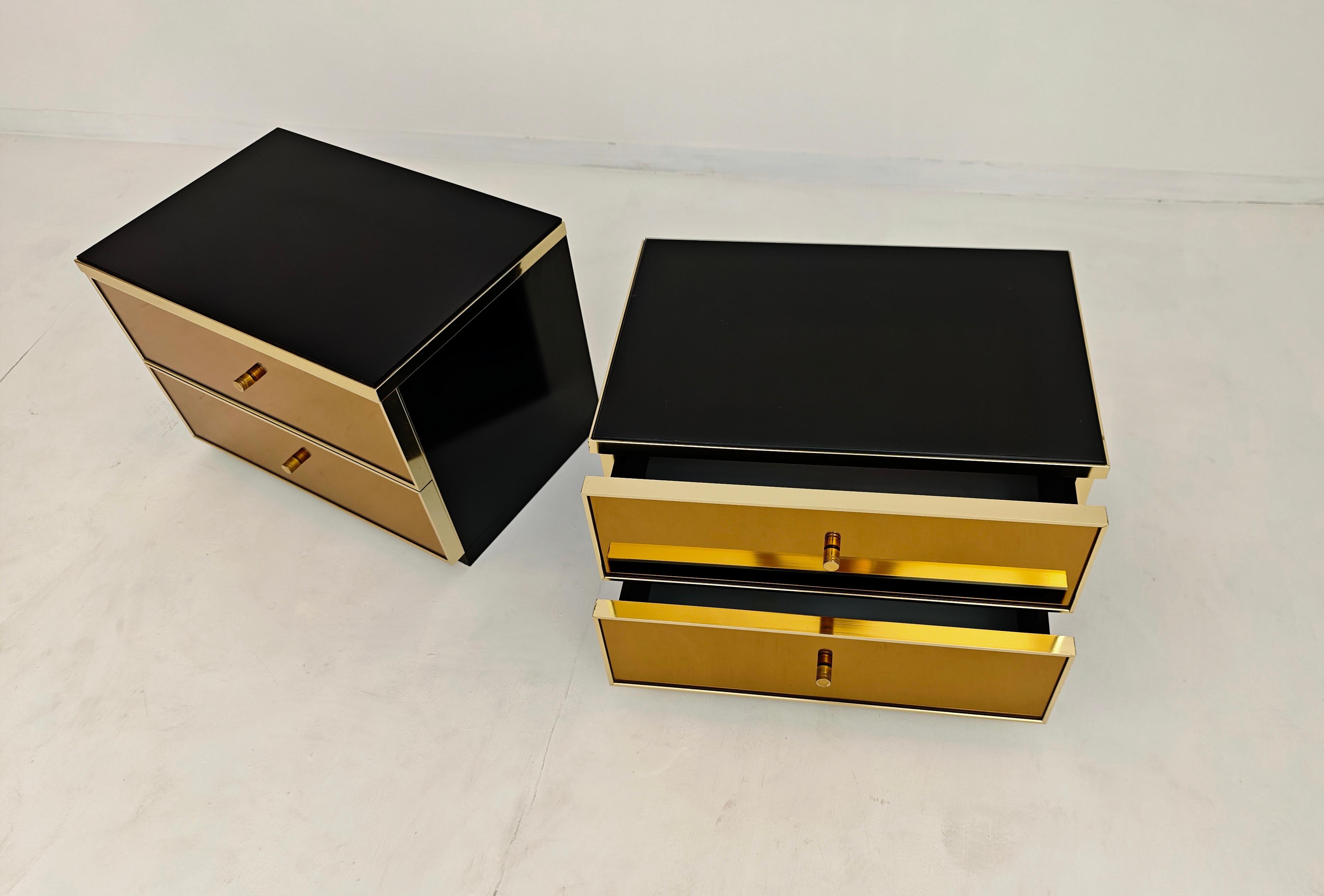 Paire de tables de chevet modernes du milieu du siècle par Renato Zevi Production Italie 1970 en vente 1