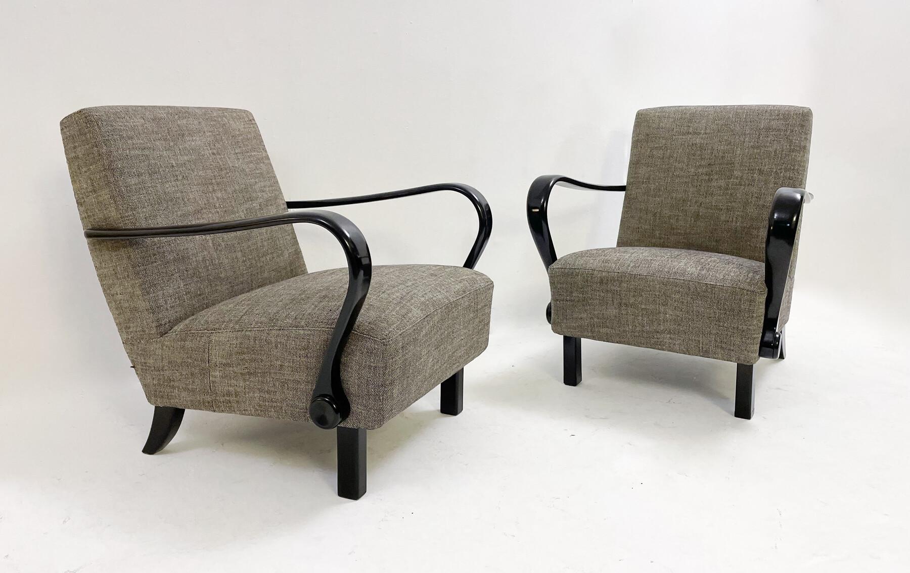 Mid-20th Century Mid-Century Modern Pair of Bentwood Armchairs H-320 by Jindrich Halabala
