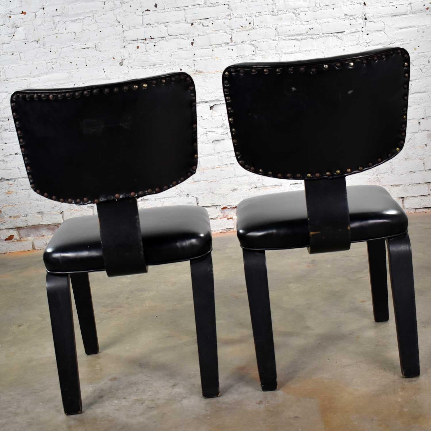 Mid-Century Modern Pair of Black Thonet Bentwood and Vinyl Chairs For Sale 4