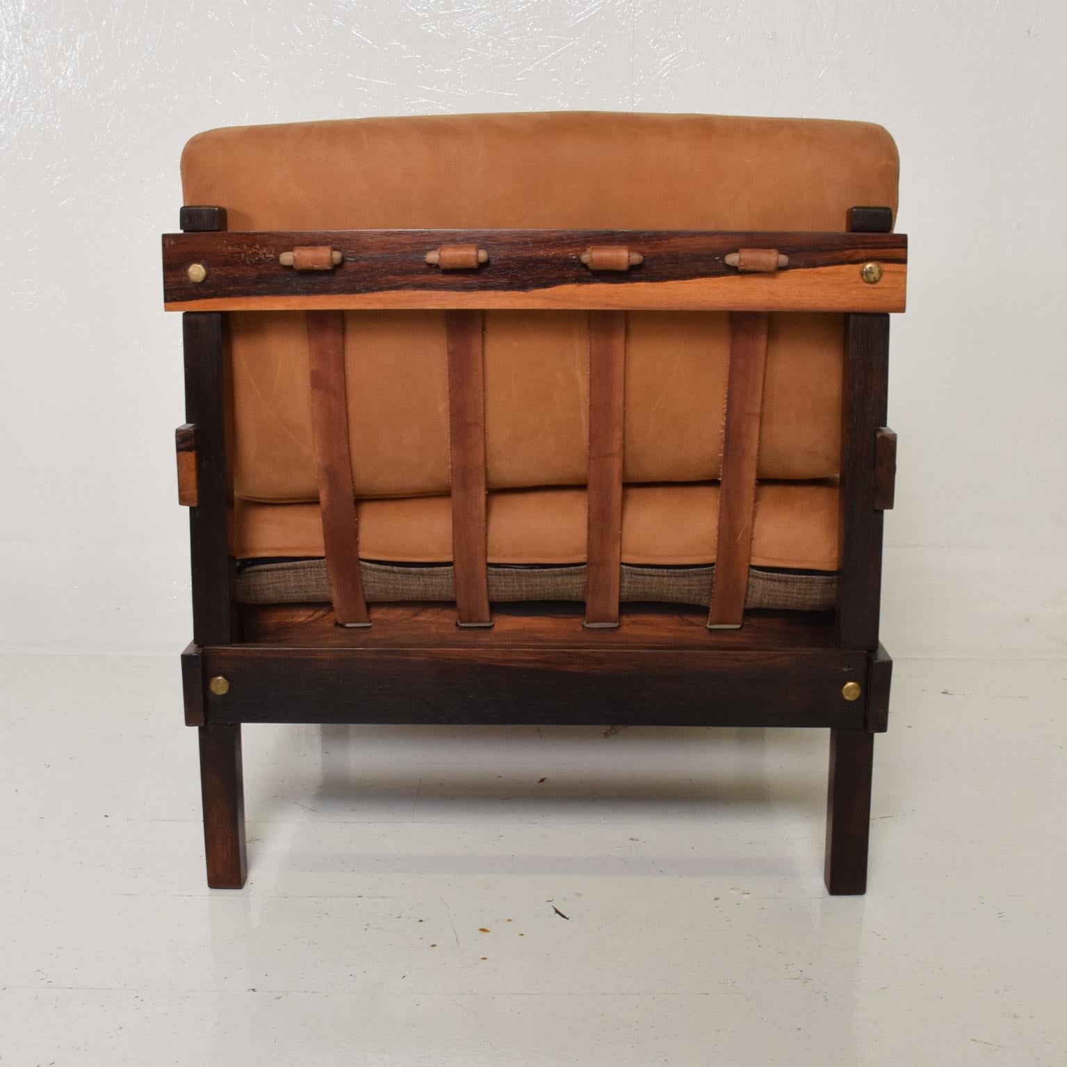 Mid-Century Modern Pair of Brazilian Rosewood Armchairs 1