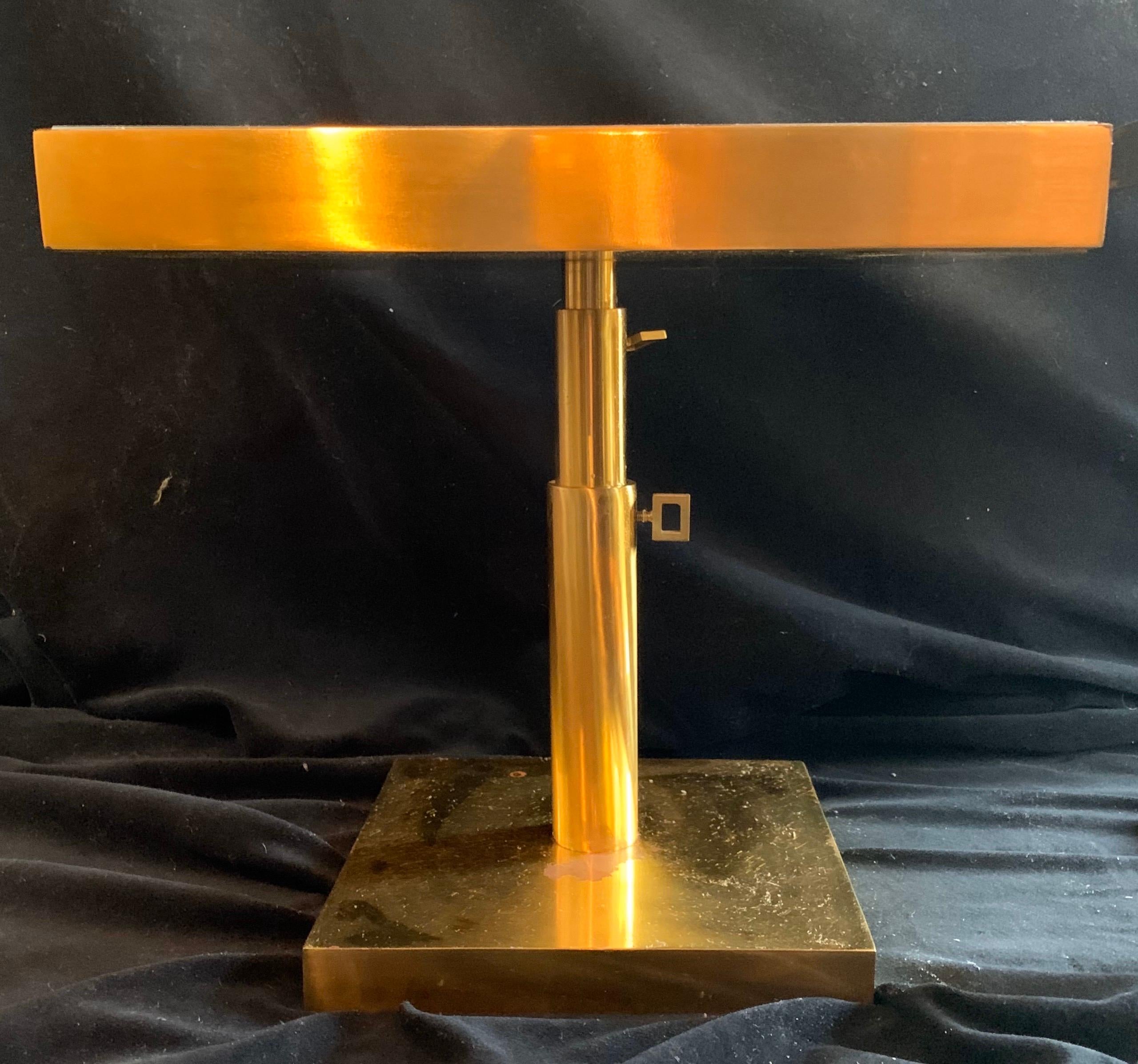 Mid-Century Modern Bronze Beveled Mirror Telescoping Square Side Table In Good Condition For Sale In Roslyn, NY