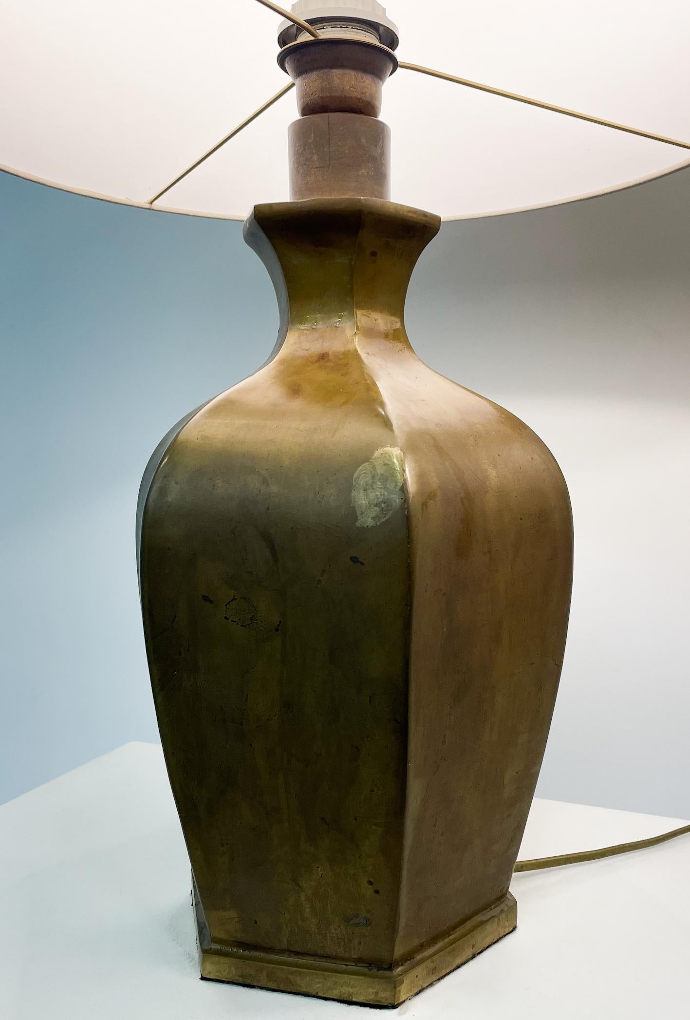 20ième siècle Paire de lampes de table en bronze modernes du milieu du siècle dernier en vente