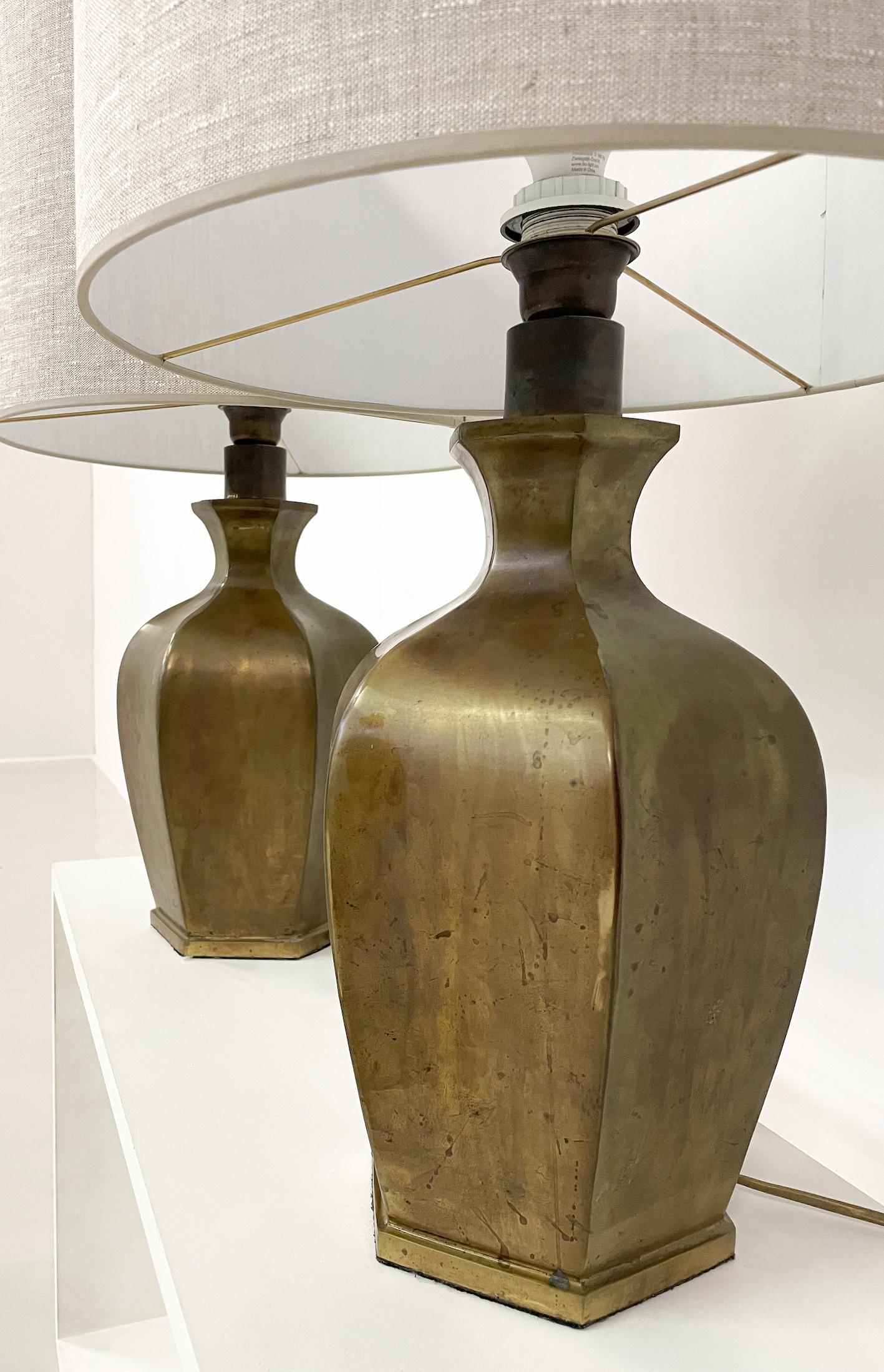 Mid-Century Modern Pair of Bronze Table Lamps For Sale 2
