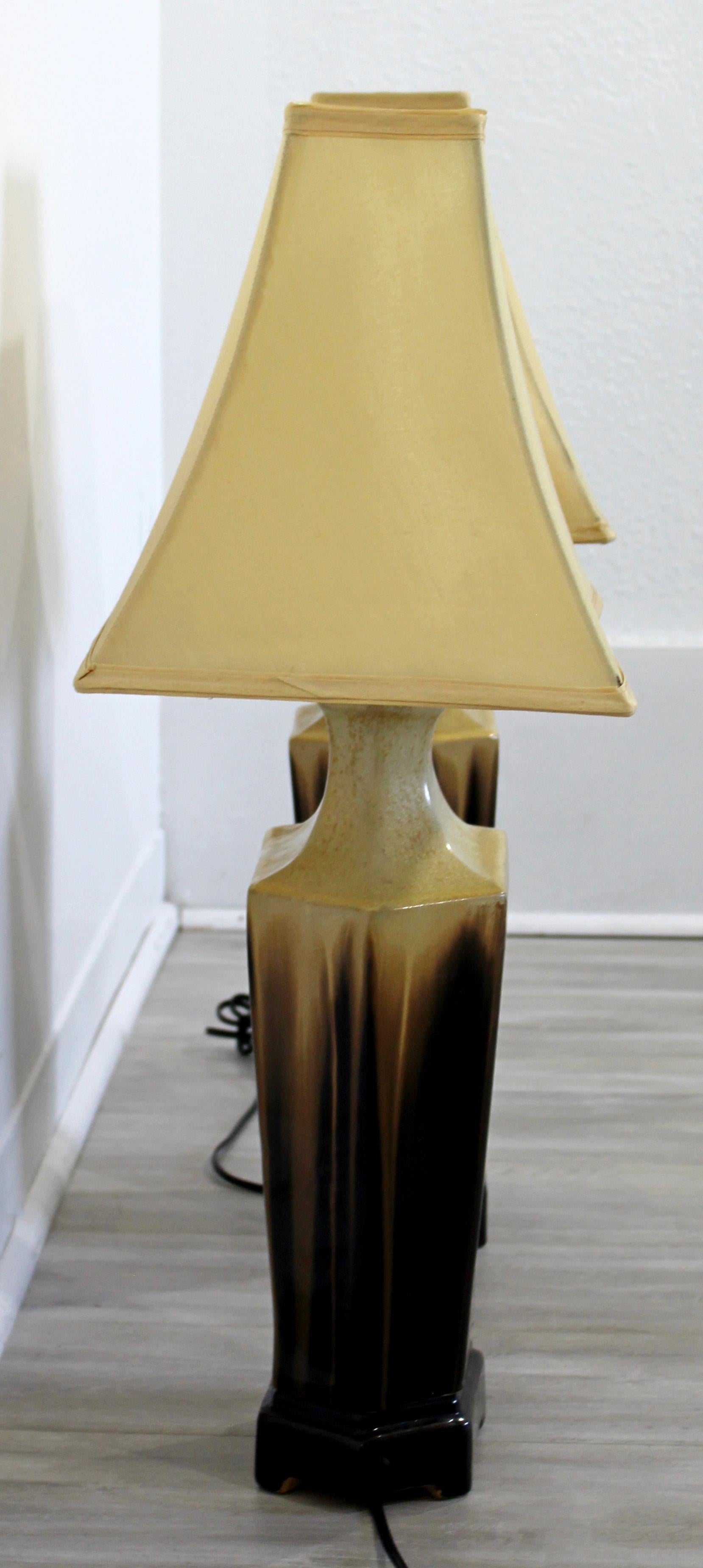 American Mid-Century Modern Pair of Brown Drip Glaze Ceramic Table Lamps, 1960s