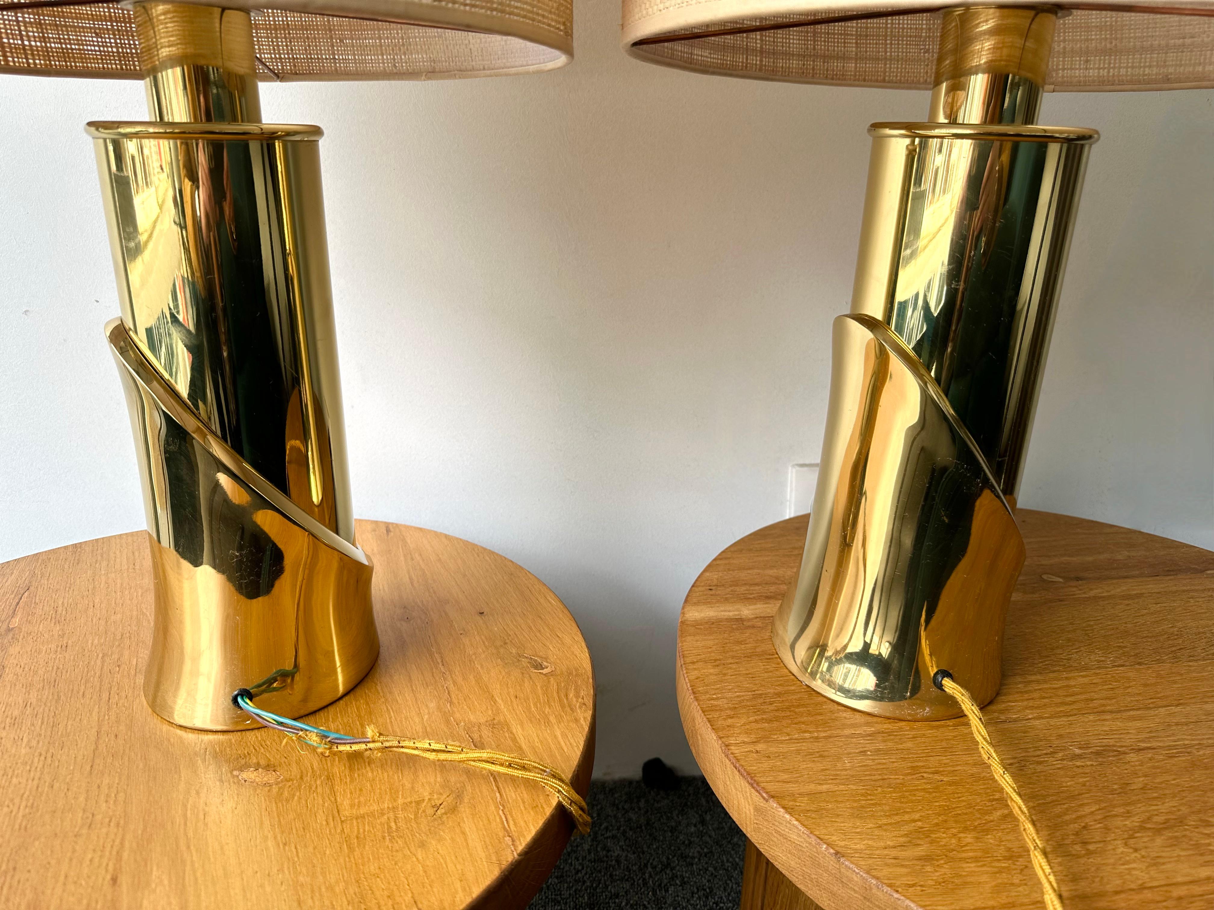 Mid-Century Modern Pair of Cast Brass Lamps by Luciano Frigerio, Italy, 1970s For Sale 4