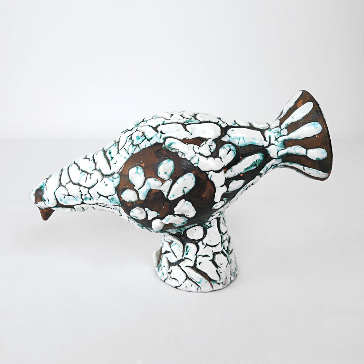 Glazed Mid-Century Modern Pair of Ceramic Birds with Beautiful Glaze Signed KW 9723 For Sale