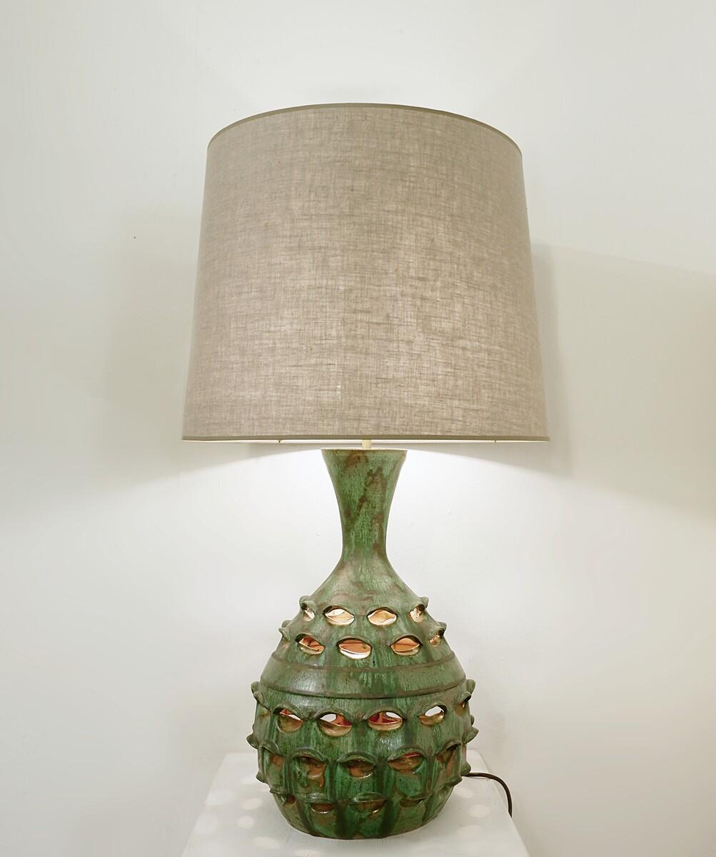 Mid-20th Century Mid-Century Modern Pair of Ceramic Table Lamps with Illuminated Artichoke Base