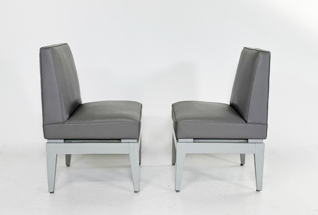 Mid-Century moderno Coppia di sedie moderne di metà secolo di Emiel Veranneman in vendita