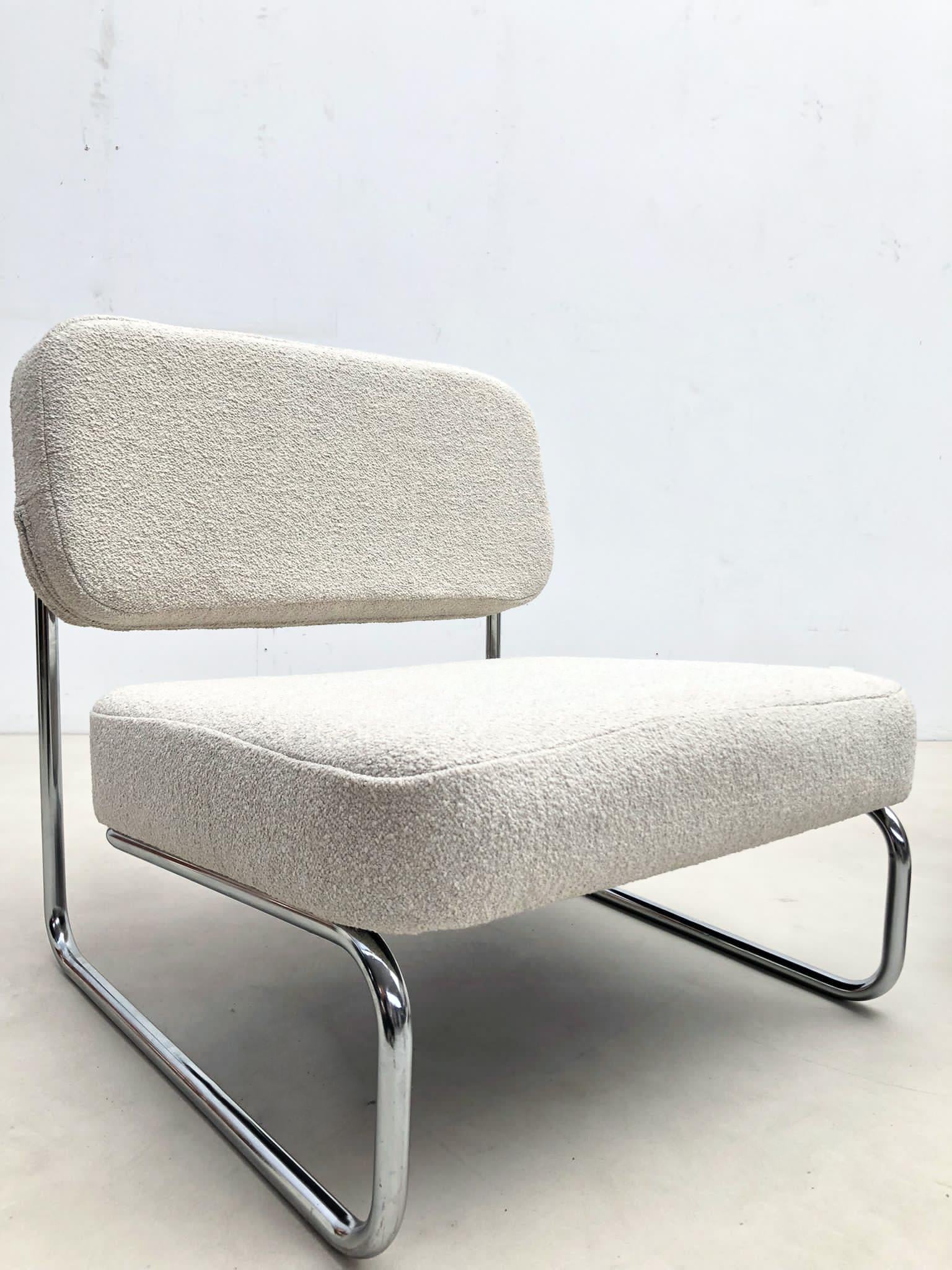 Mid-Century Modern Pair of Chairs, France, 1960s, New Upholstery In Good Condition In Brussels, BE