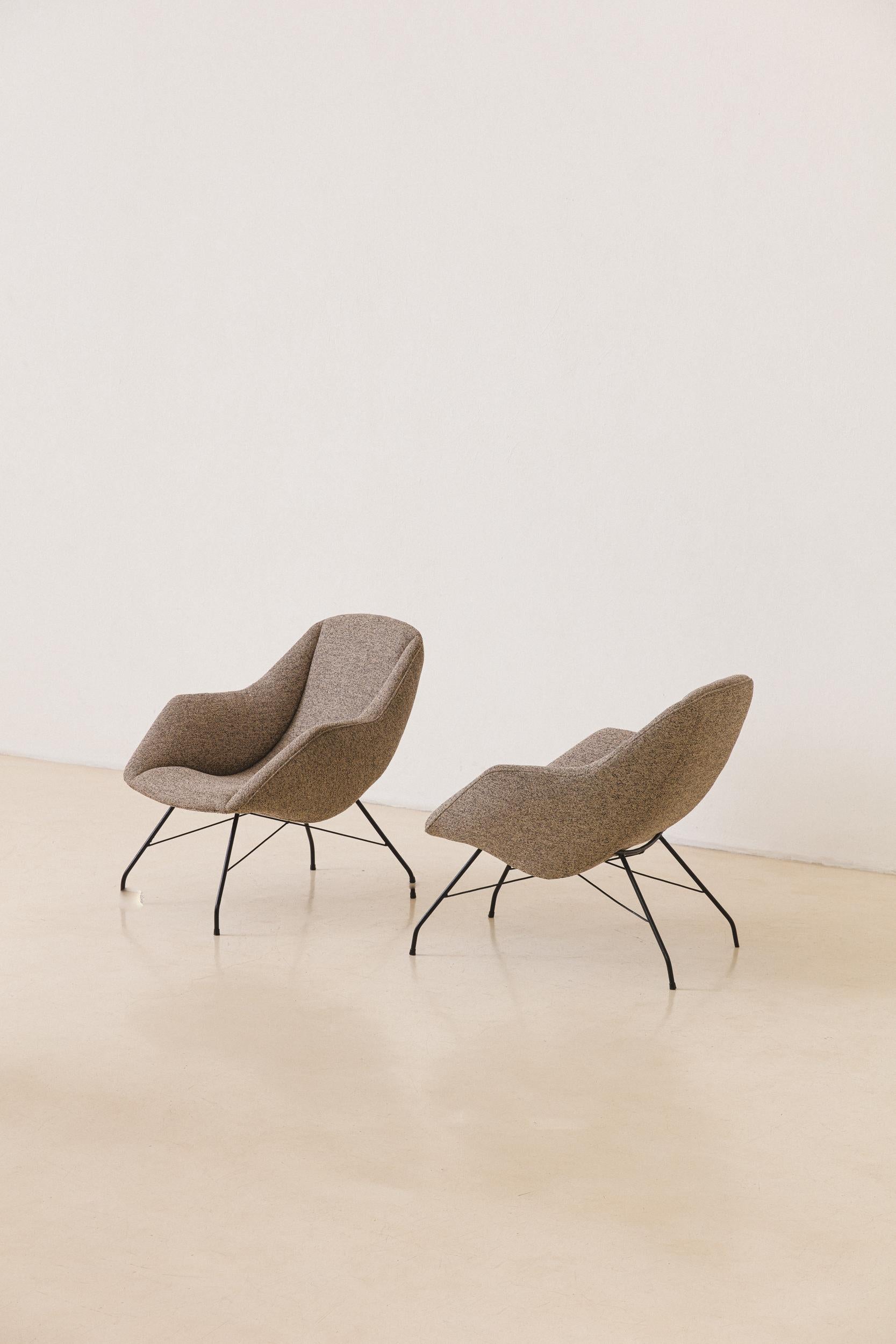 Mid-20th Century Mid-Century Modern Pair of Concha Armchair by Carlo Hauner and Martin Eisler For Sale
