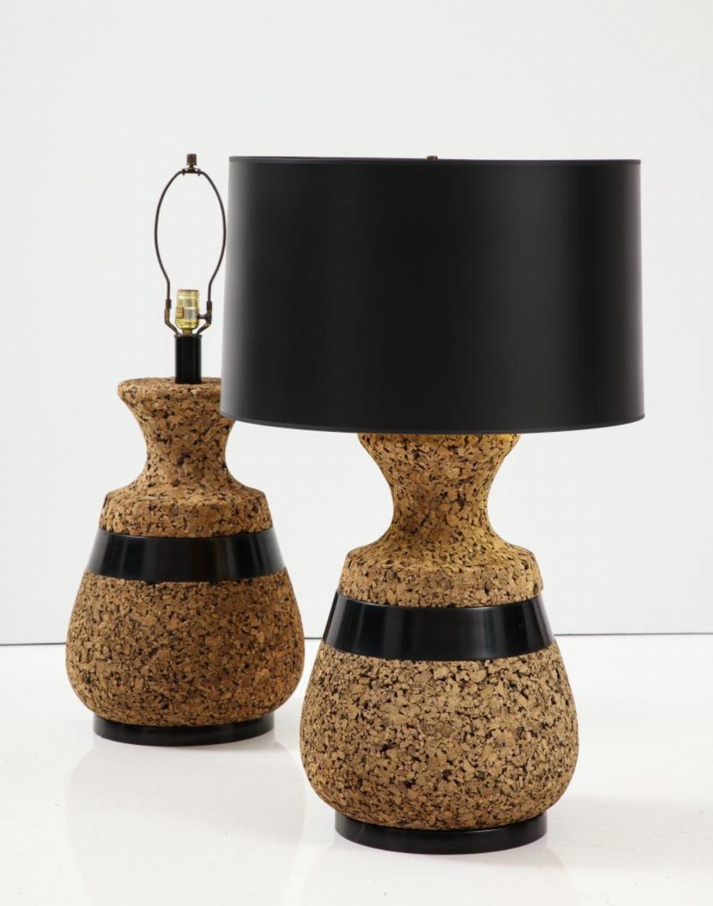 Mid Century Modern Pair of Cork table Lamps In Good Condition For Sale In Philadelphia, PA