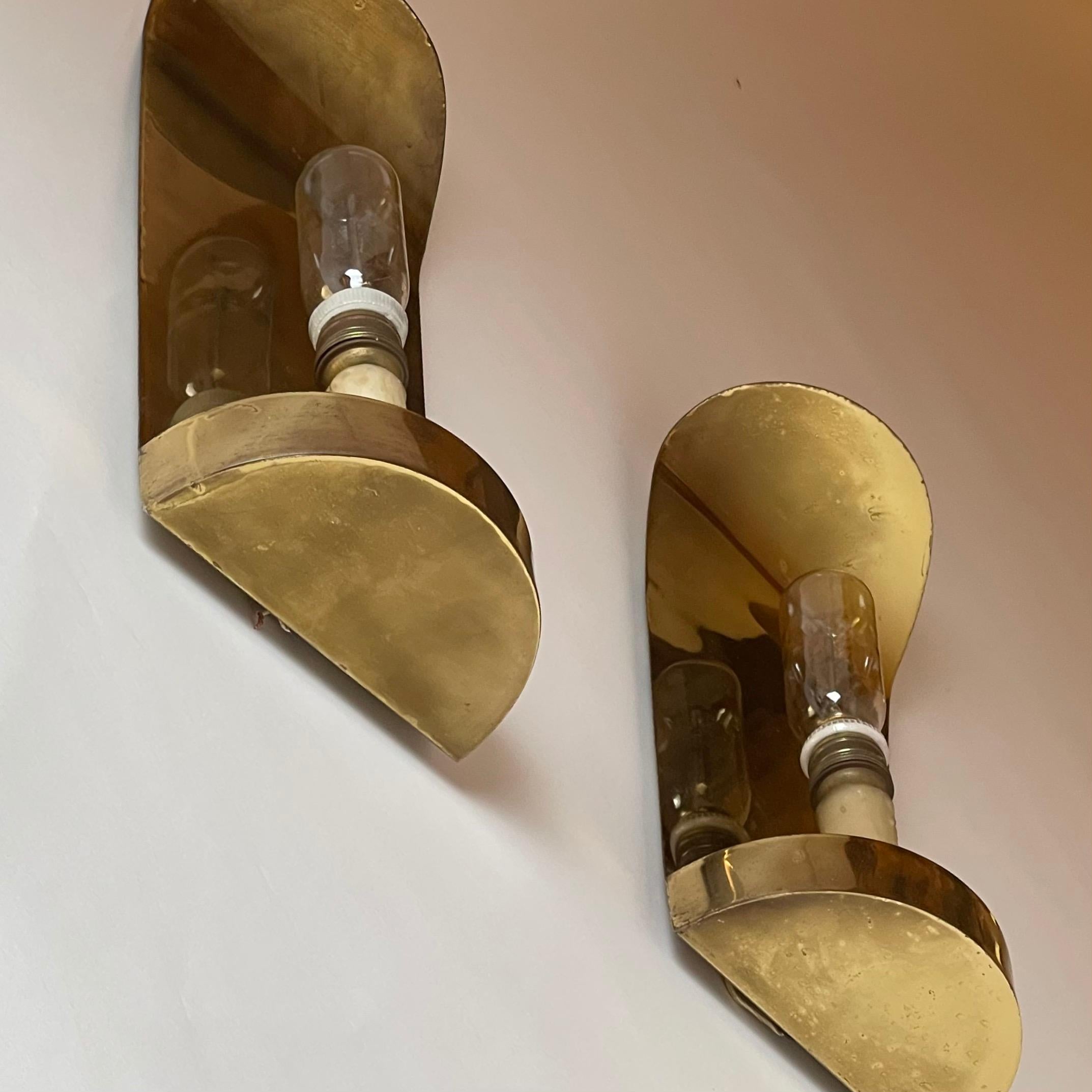 Mid-20th Century Mid-Century Modern Pair of Curved Brass Sconces