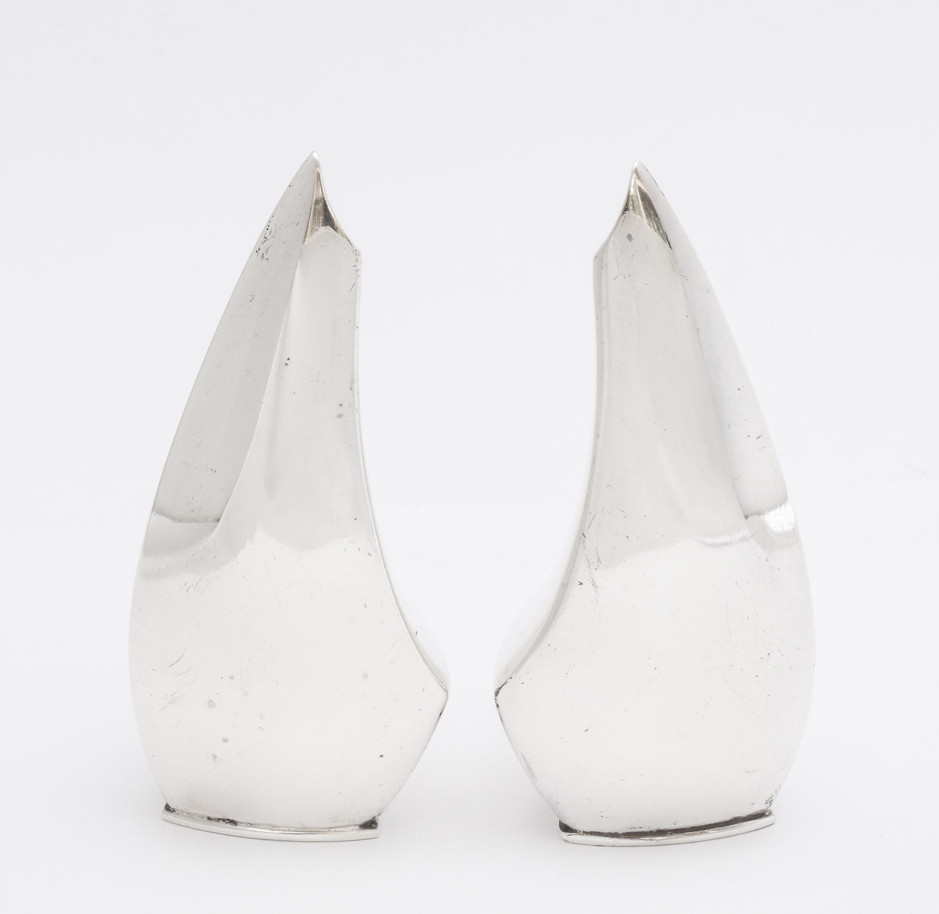 Mid-Century Modern Pair of Danish Sterling Silver Salt and Pepper Shakers, ABSA In Good Condition For Sale In New York, NY