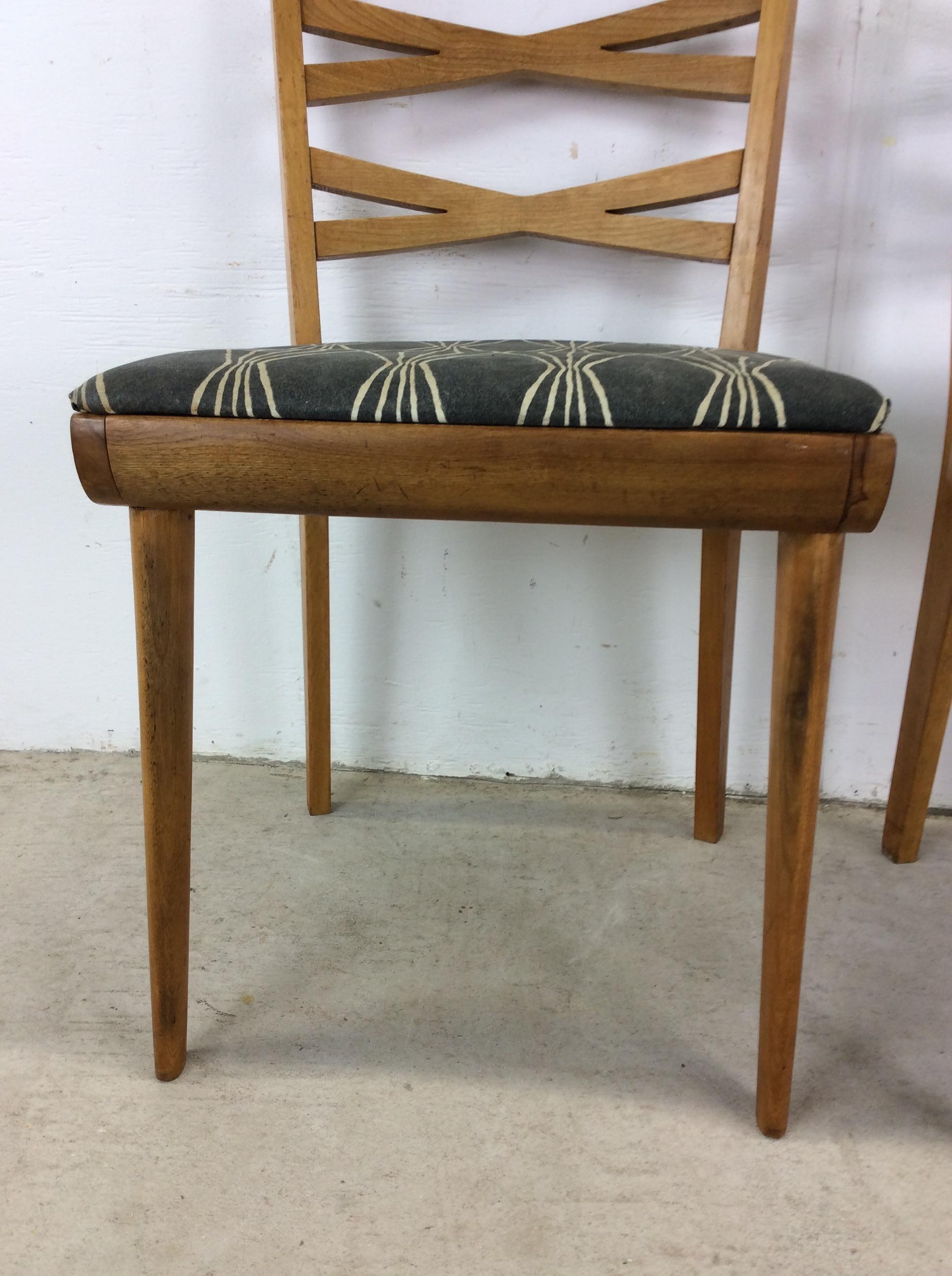 Mid Century Modern Pair of Dining Chairs by Heywood Wakefield In Good Condition For Sale In Freehold, NJ