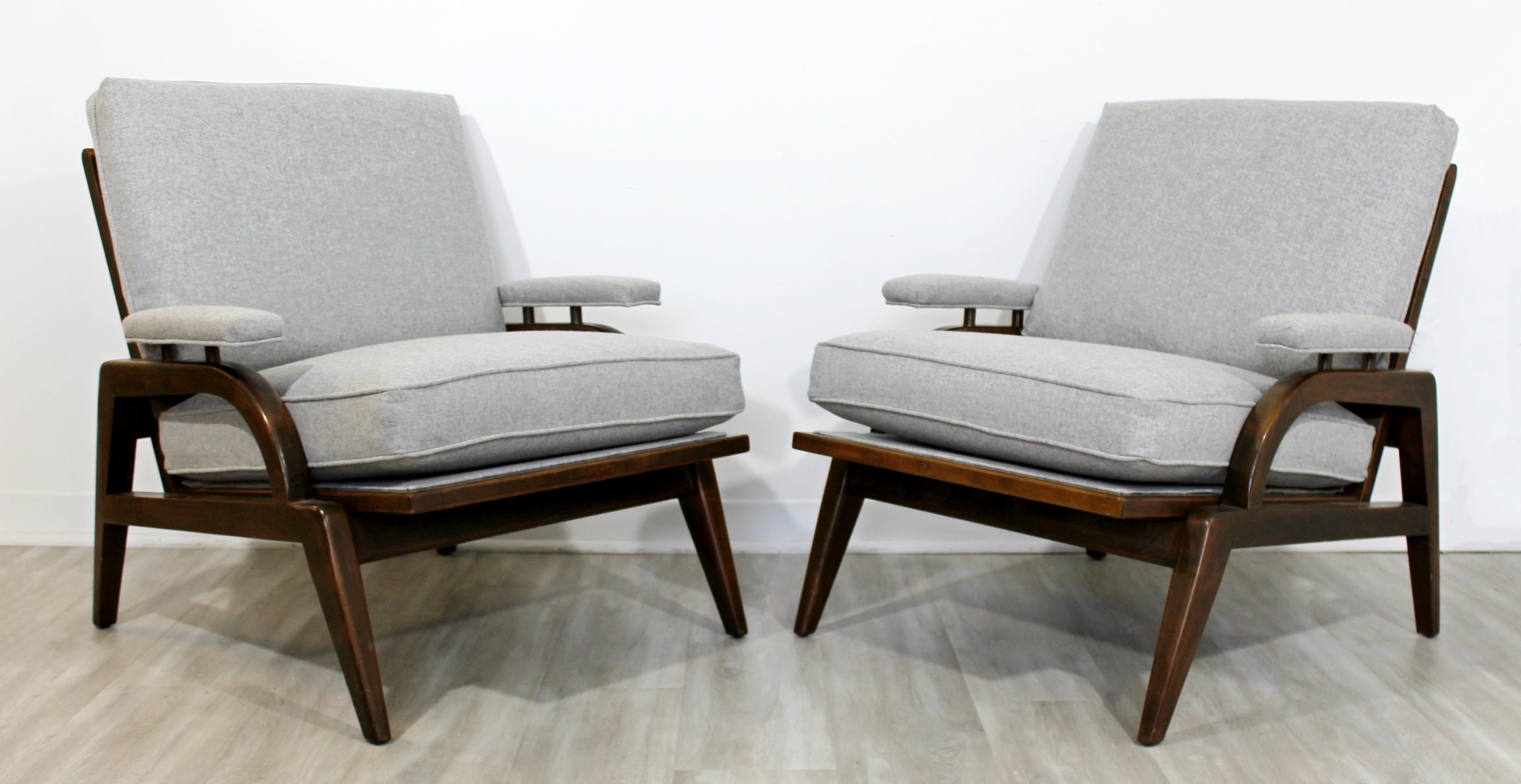 American Mid-Century Modern Pair of Dunbar Style Wood Lounge Armchairs, 1960s