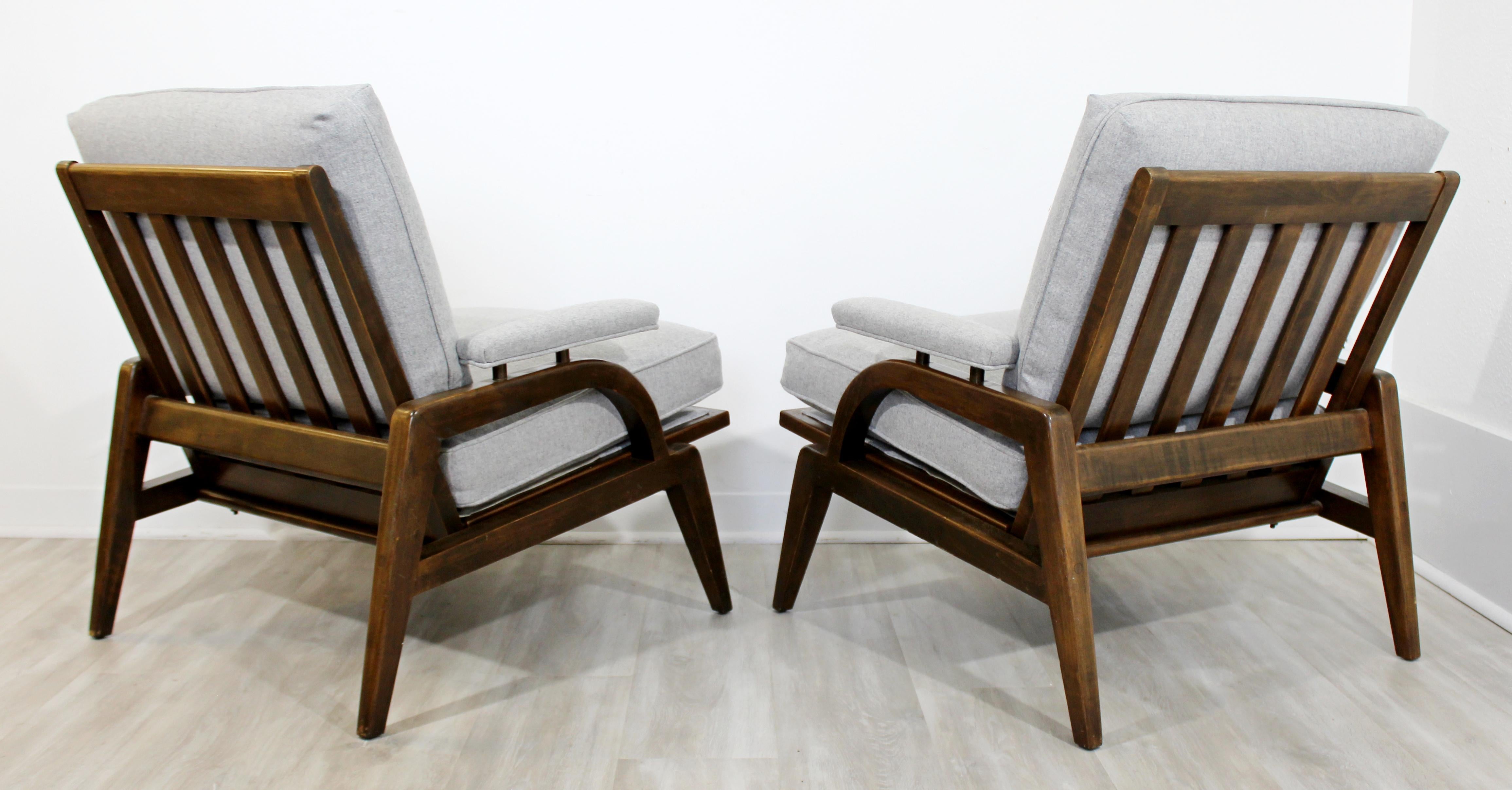 Mid-20th Century Mid-Century Modern Pair of Dunbar Style Wood Lounge Armchairs, 1960s
