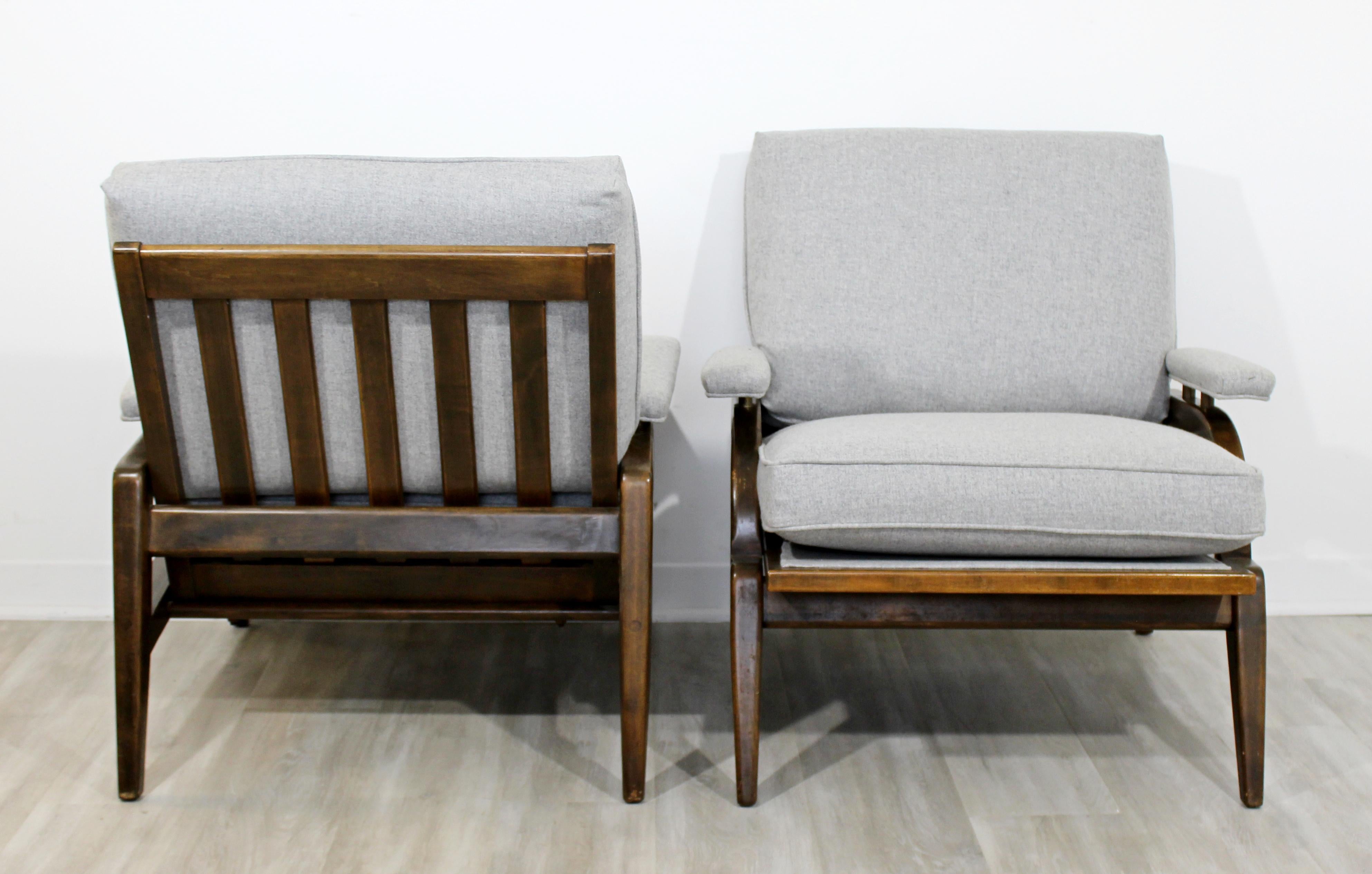 Mid-Century Modern Pair of Dunbar Style Wood Lounge Armchairs, 1960s 3