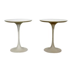 Mid-Century Modern Pair of Early Saarinen Knoll White Tulip Side End Tables
