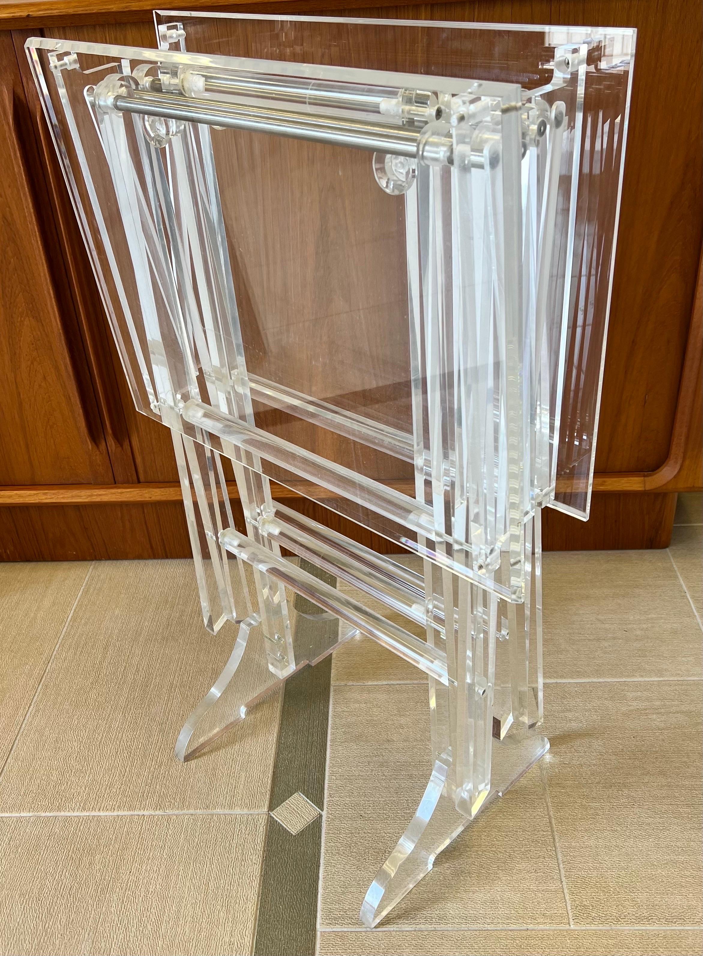 Mid Century Modern Pair of Fold-Up Lucite TV Tray Tables with Stand In Good Condition In West Hartford, CT