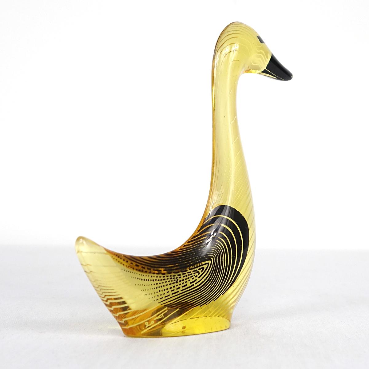 Mid-Century Modern Pair of Geese in Lucite Made by Abraham Palatnik In Good Condition For Sale In Doornspijk, NL