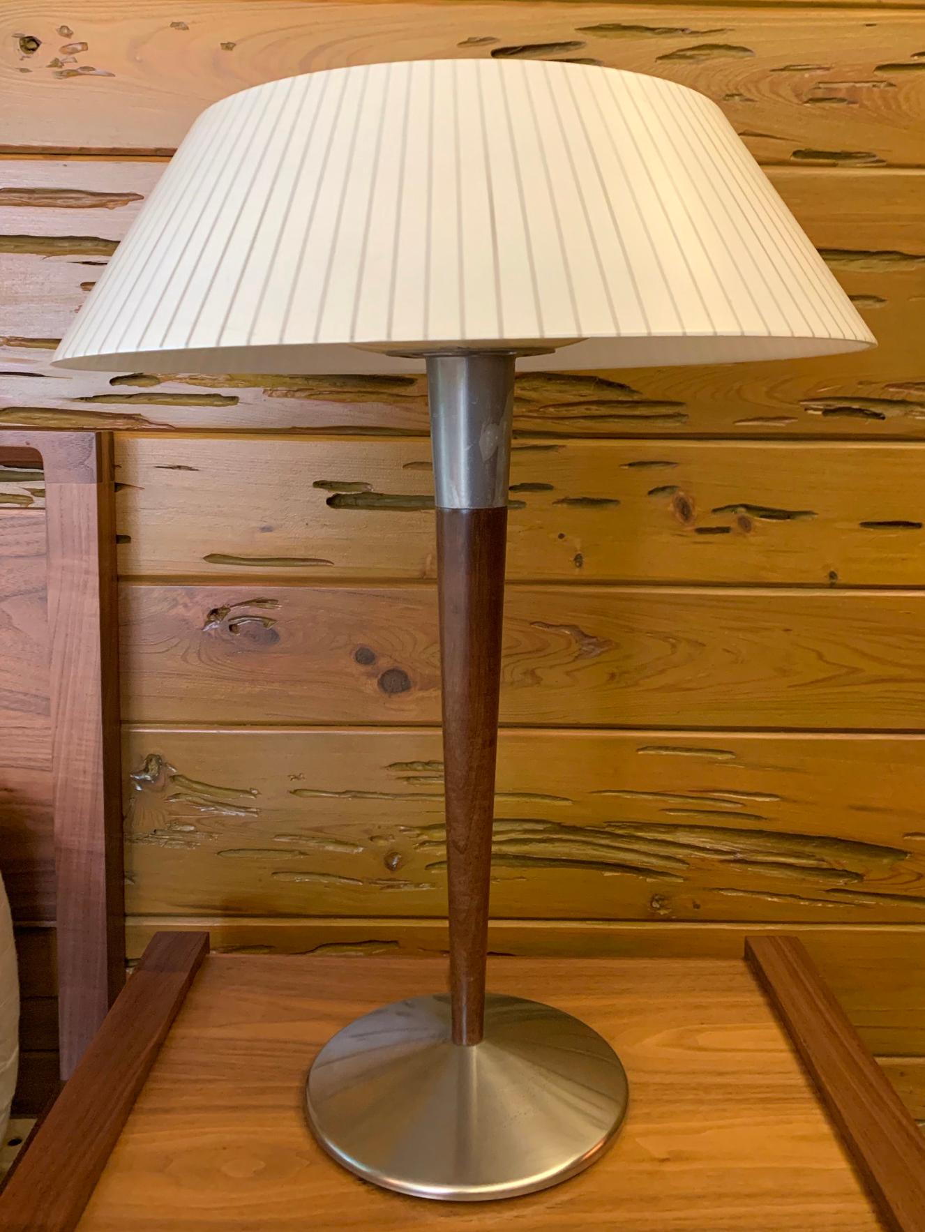 For your consideration is a gorgeous pair of Gerald Thurston for Laurel table lamps, with original shades, circa the 1970s. In excellent vintage condition. The dimensions are 19
