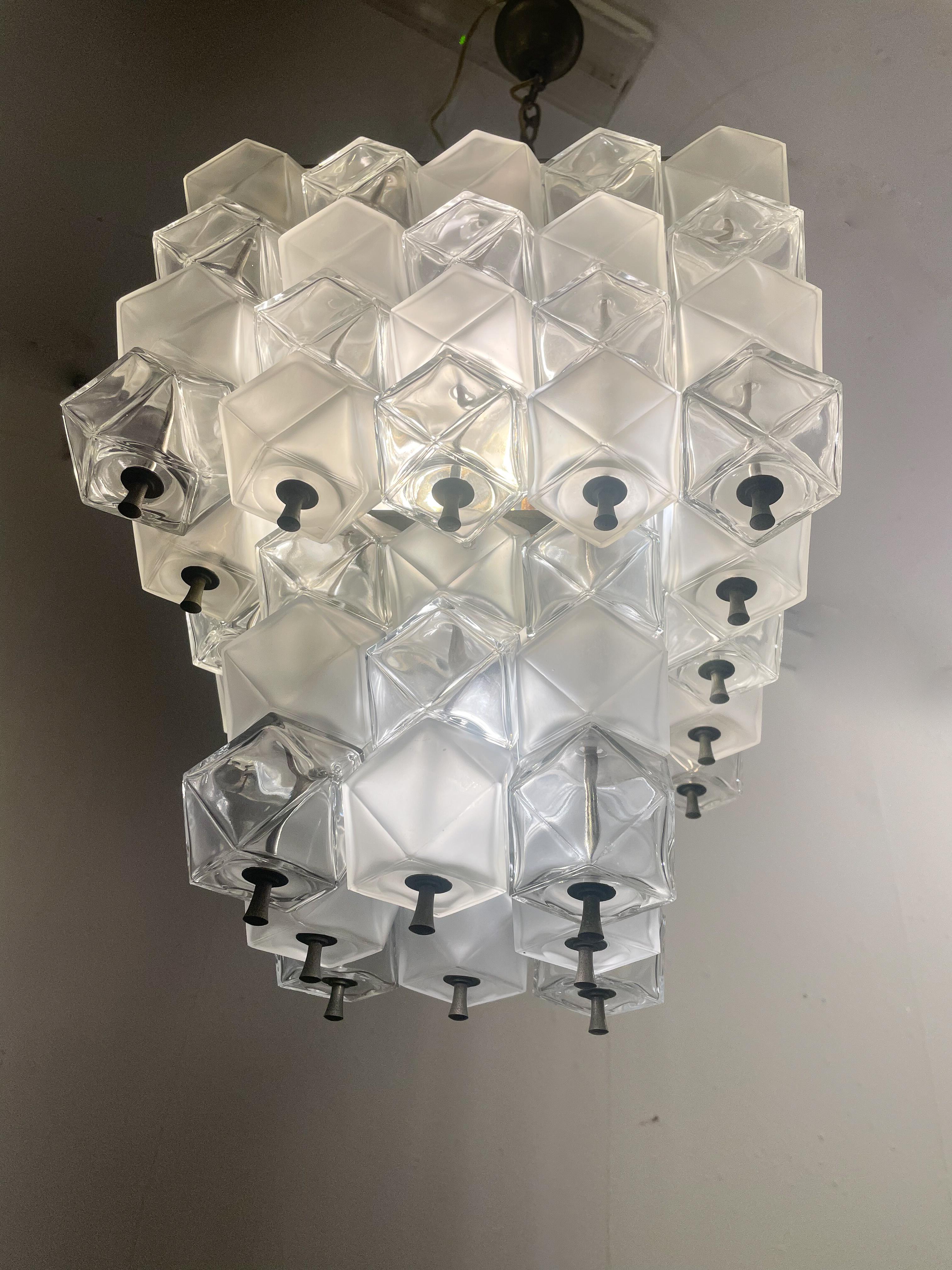 Mid-Century Modern Pair of Glass Chandeliers, Italy, 1960s In Good Condition In Brussels, BE