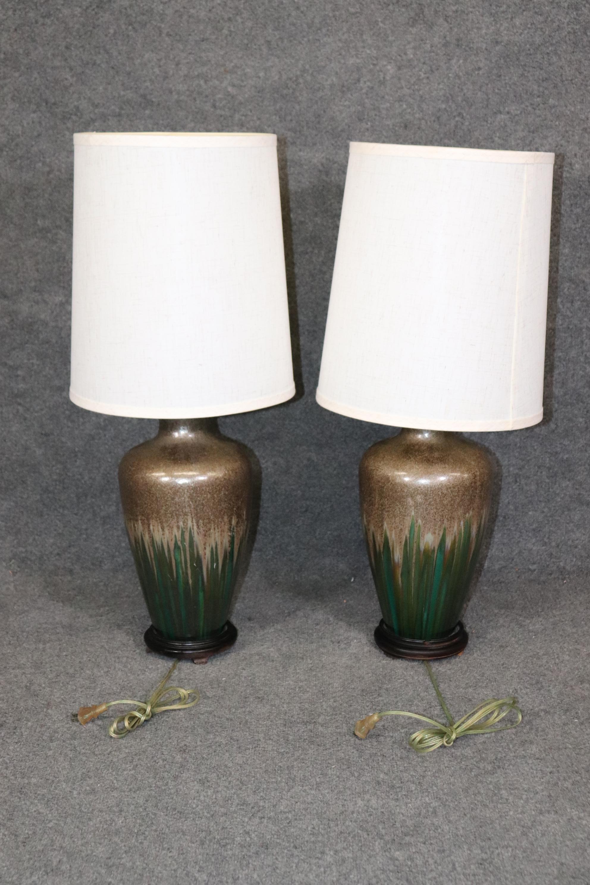 Unknown Mid-Century Modern Pair of Green Pottery Glazed Table Lamps For Sale