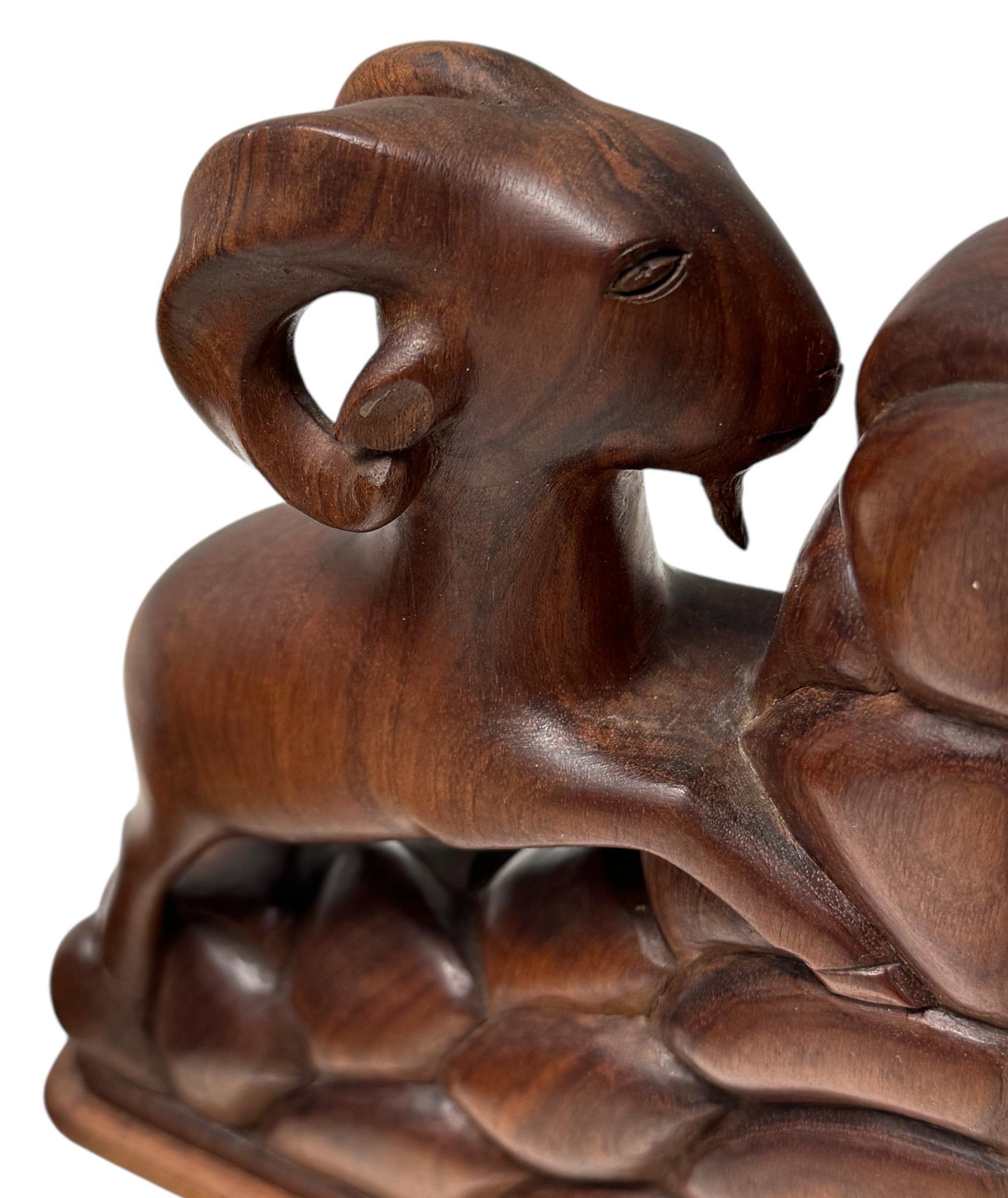 Paar handgeschnitzte Ibex-Buchstützen, Mid-Century Modern, 1970er Jahre (Ende des 20. Jahrhunderts) im Angebot