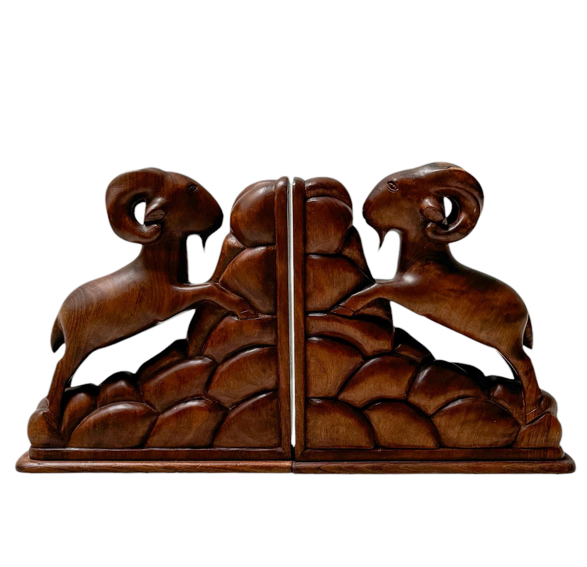 Paar handgeschnitzte Ibex-Buchstützen, Mid-Century Modern, 1970er Jahre im Angebot 1