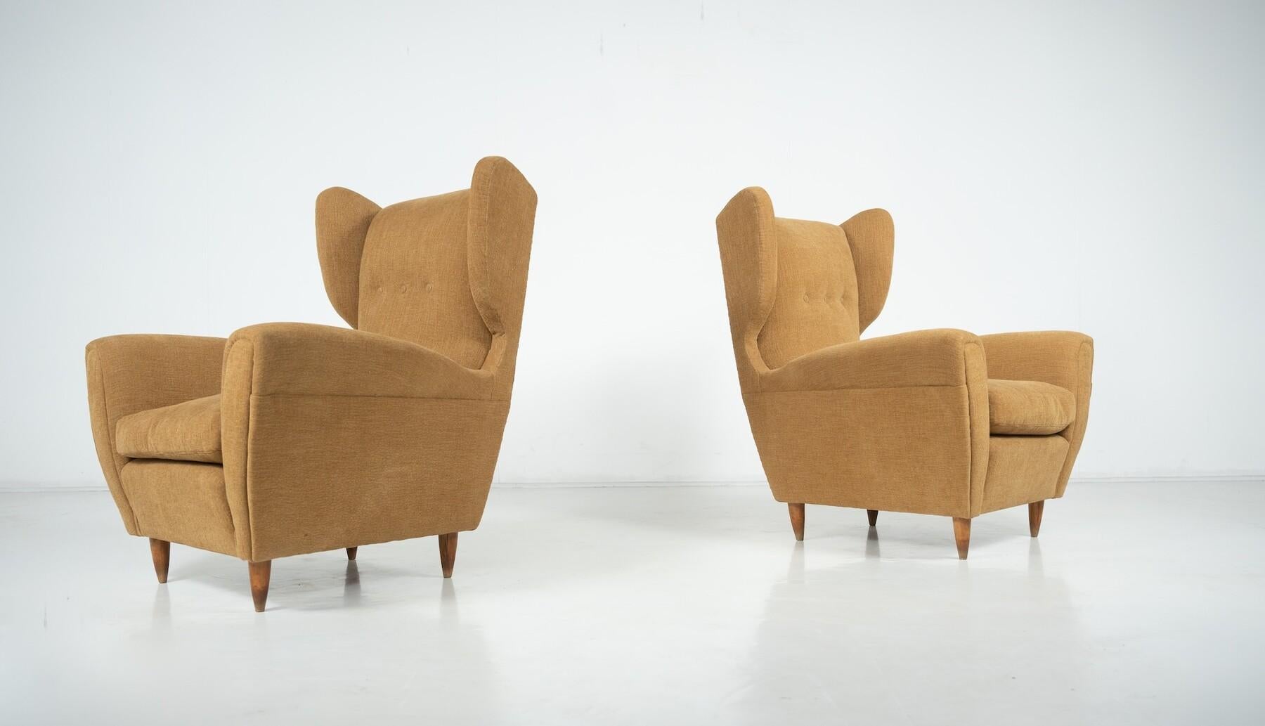 Européen Paire de fauteuils à dossier haut, moderne du milieu du siècle, nouvelle tapisserie en vente