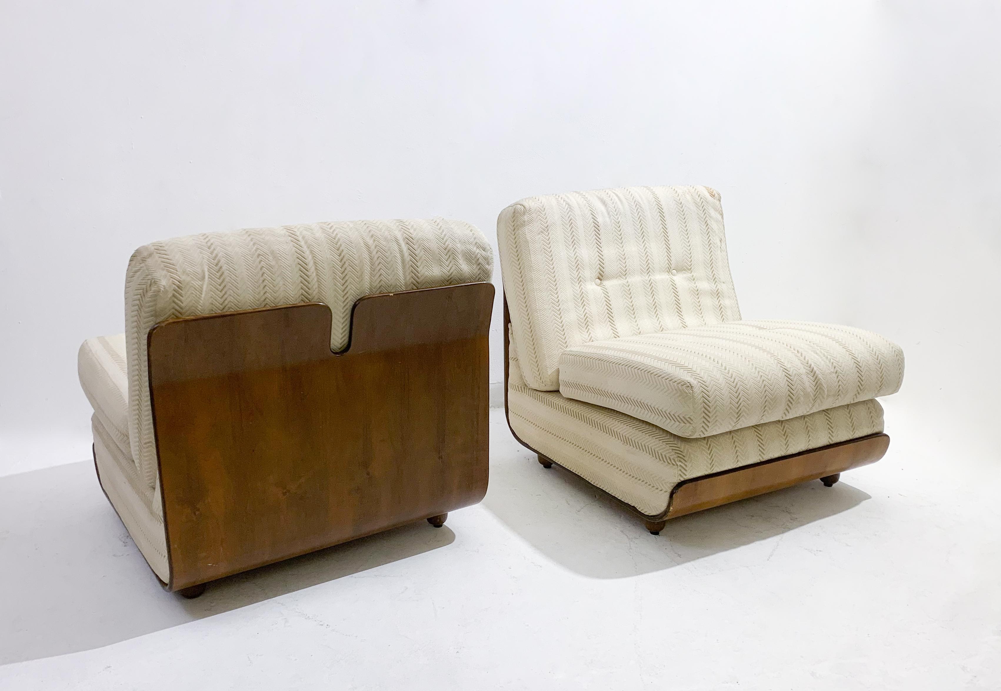 Mid-Century Modern Pair of Italian Armchairs, 1960s, Original Fabric.