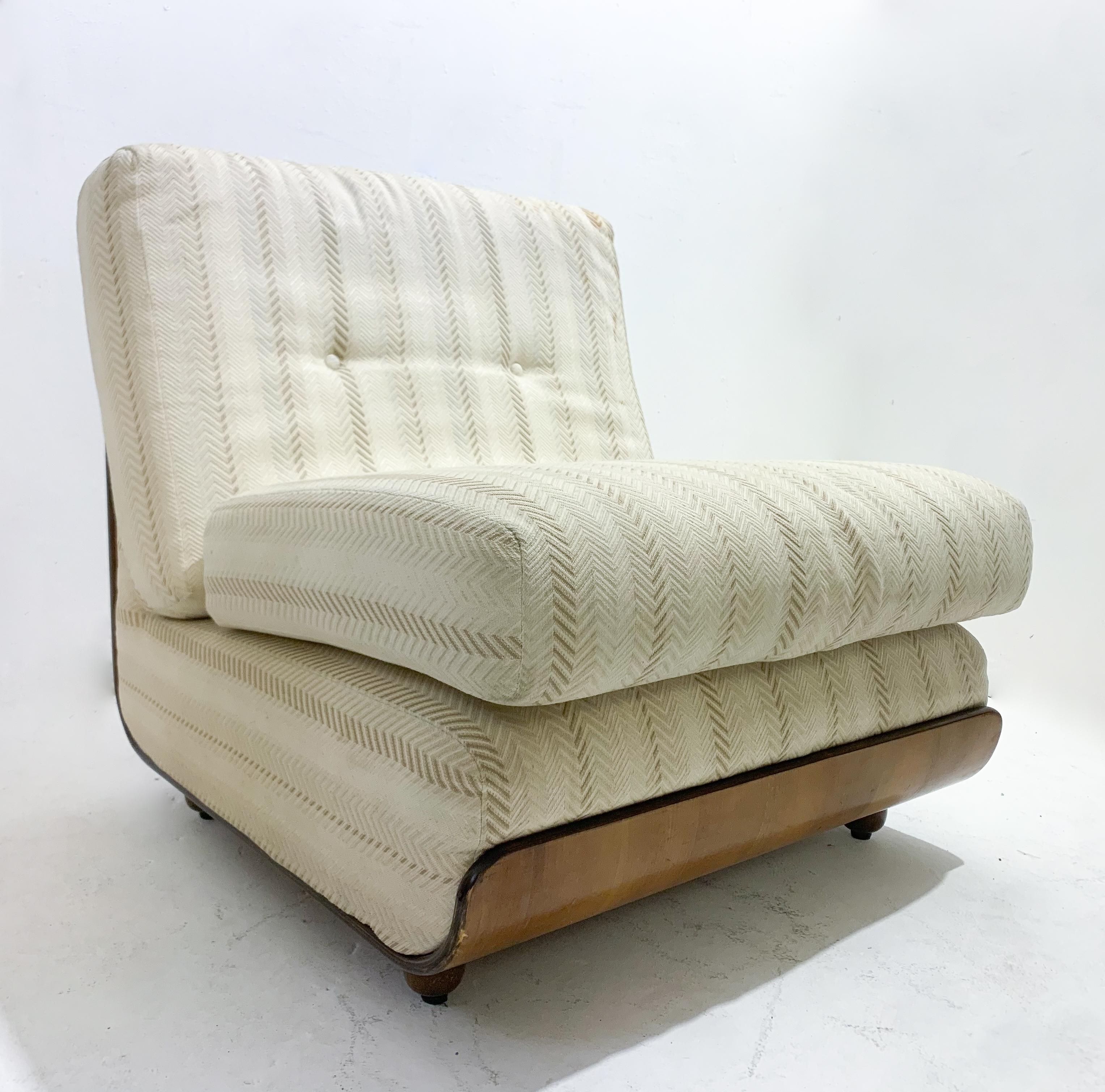 Mid-Century Modern Pair of Italian Armchairs, 1960s, Original Fabric 1