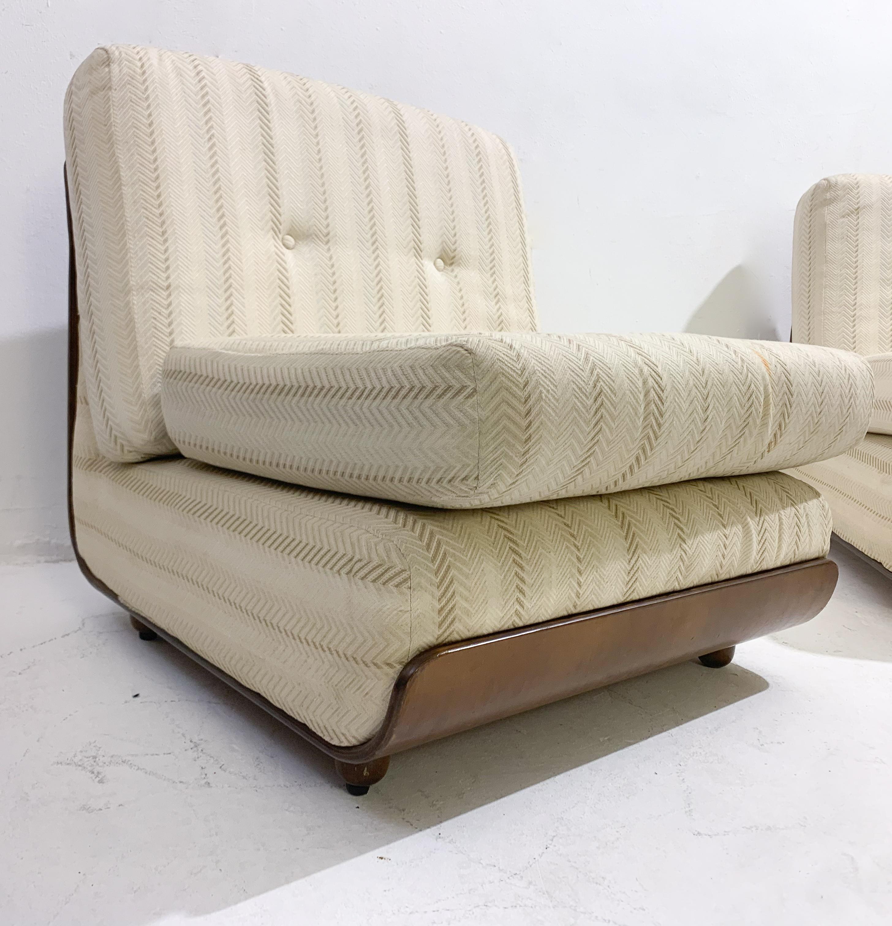 Mid-Century Modern Pair of Italian Armchairs, 1960s, Original Fabric 5