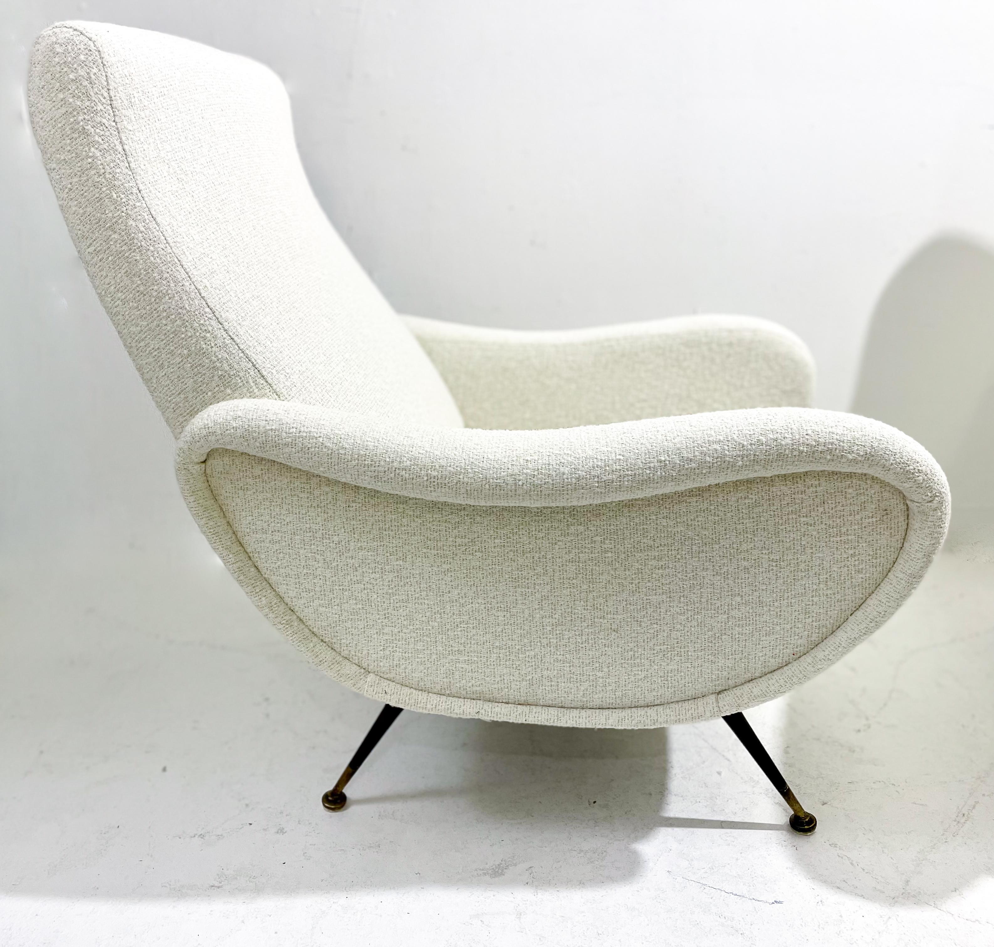 Tissu Paire de fauteuils italiens modernes du milieu du siècle dernier, tissu blanc, années 1950 en vente