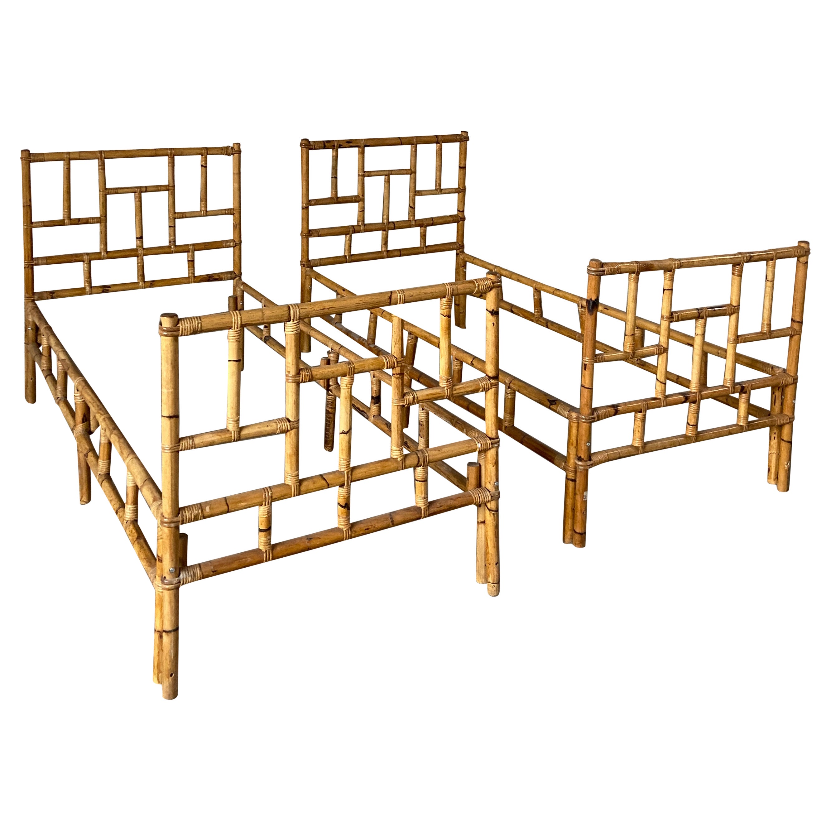 Mid-Century Modern Pair of Italian Bamboo and Rattan Beds by Vivai del Sud