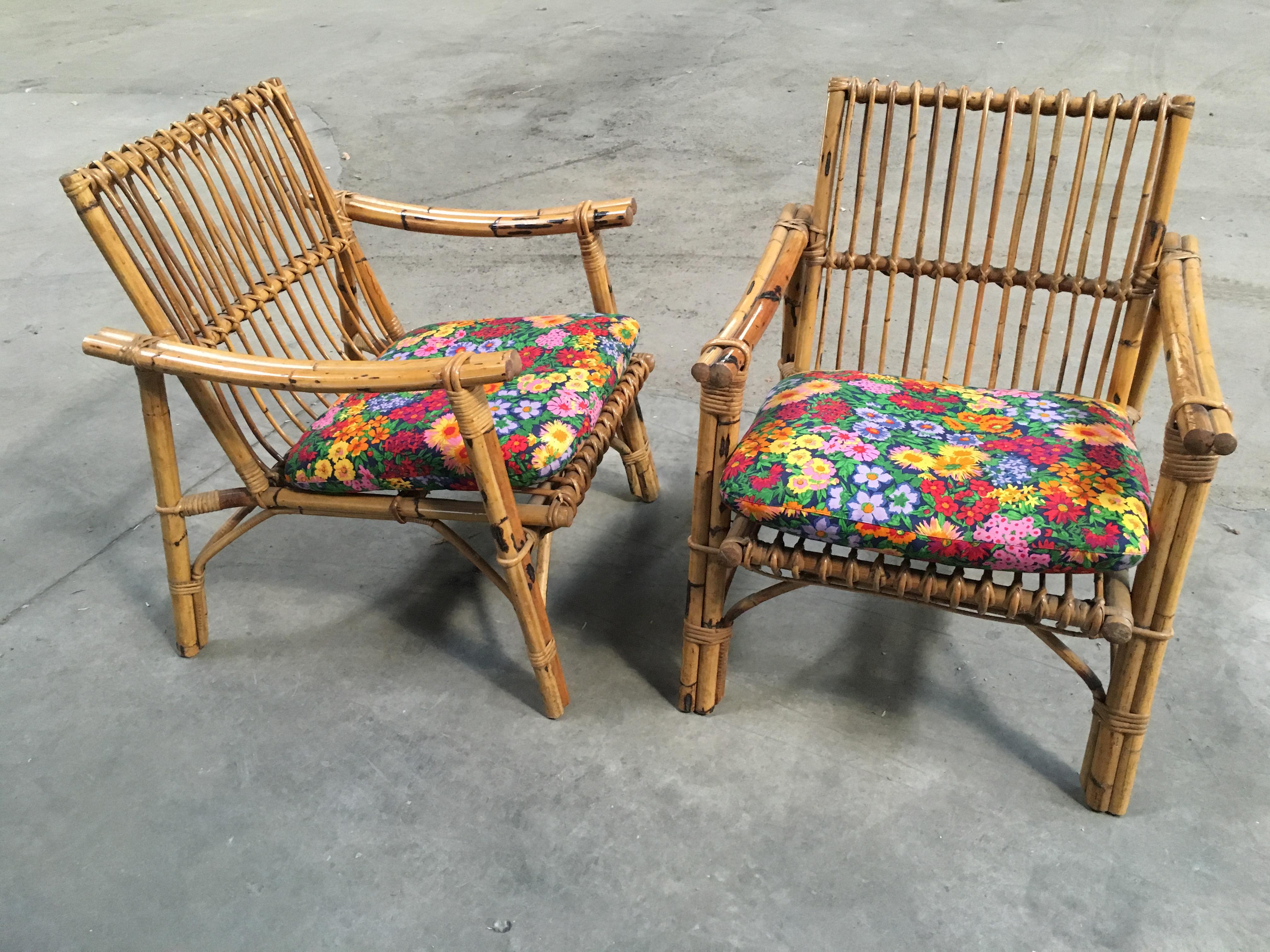 Mid-Century Modern Pair of Italian Bamboo Armchairs with Original Floral Cushion 1