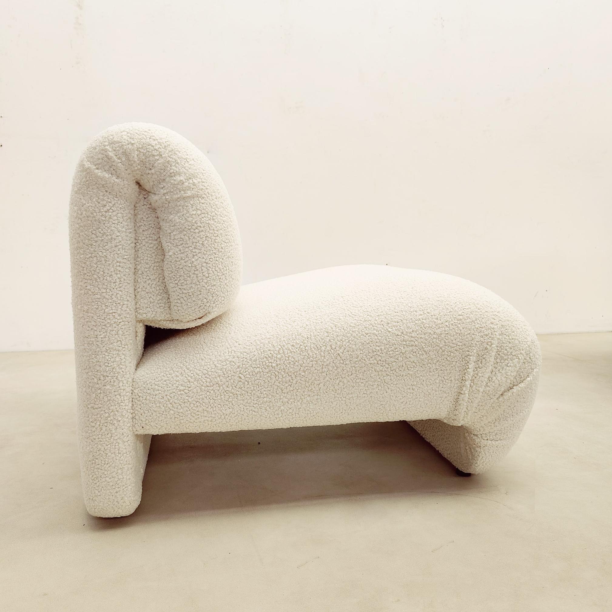 Mid-Century Modern Pair of Italian Lounge Chairs, White Boucle Fabric, 1960s 8